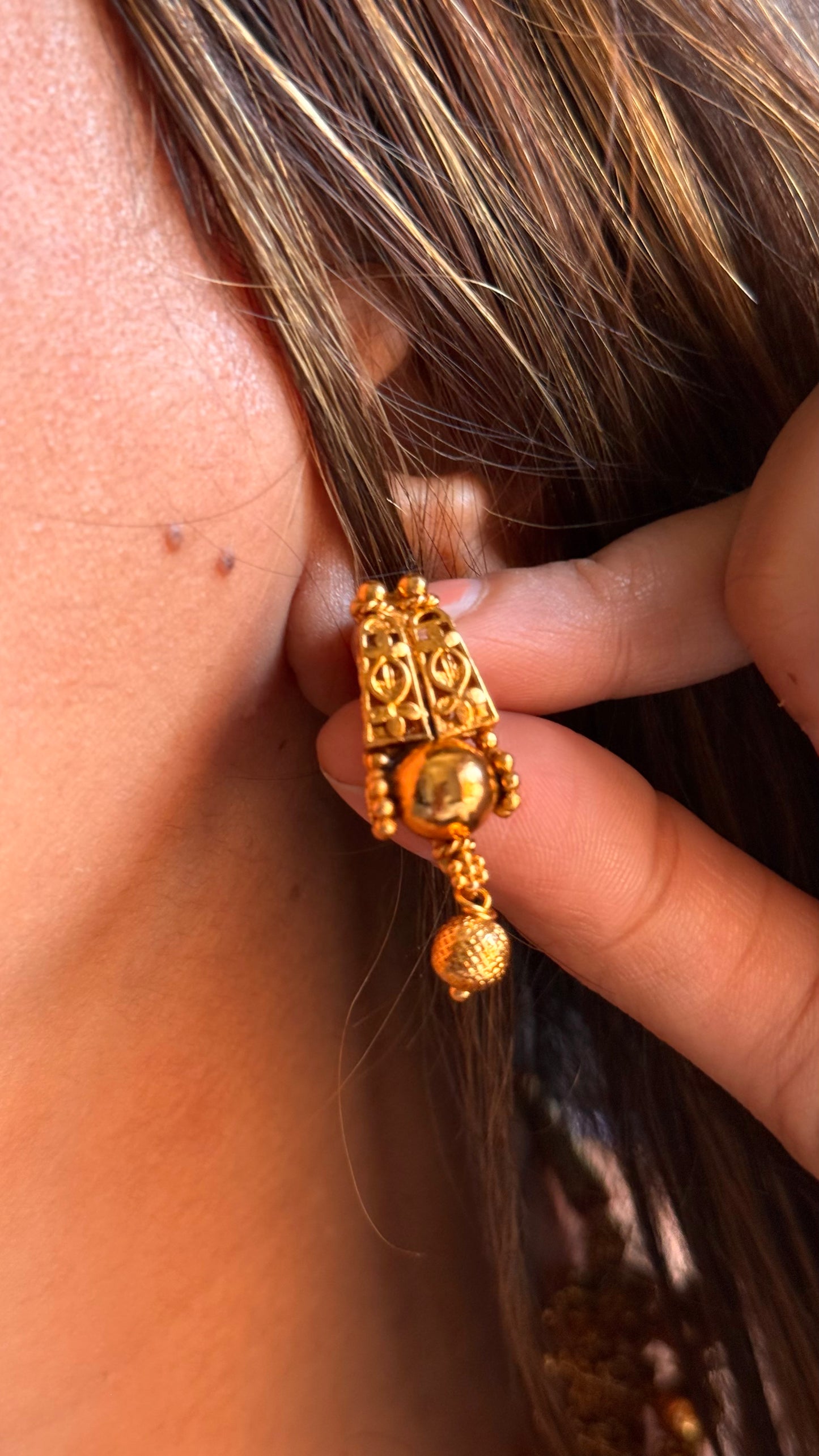 Maharashtrian gold ball collar necklace