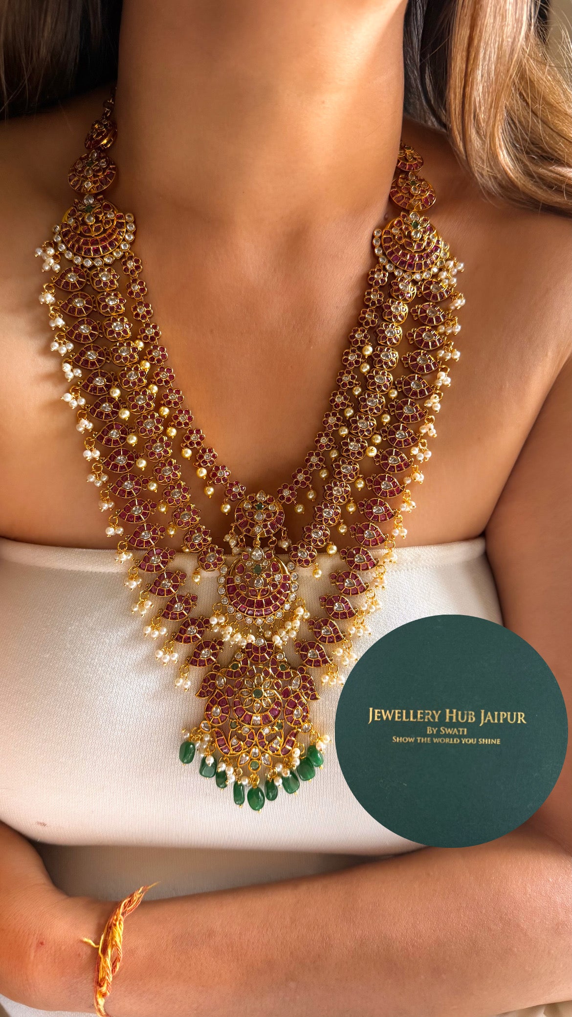 Rani pink & emerald triple layer with emerald drop temple set