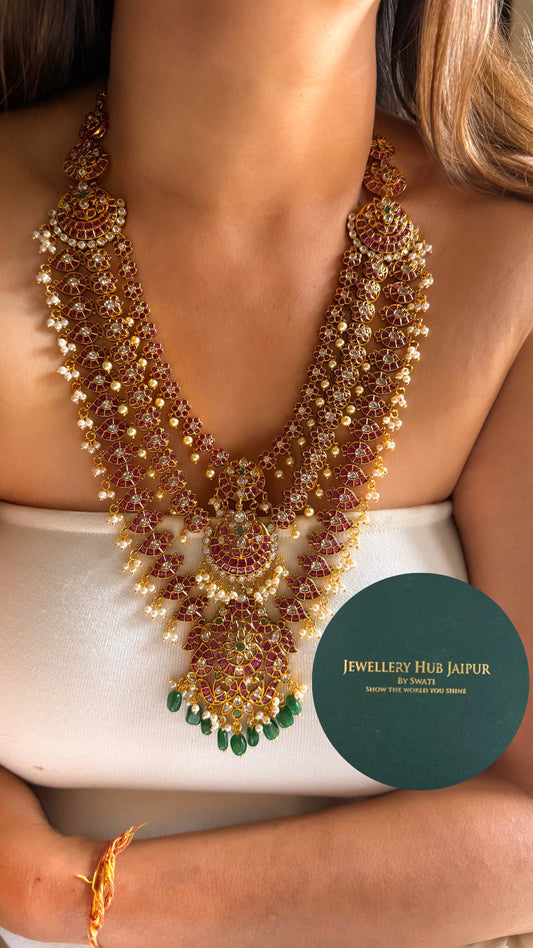 Rani pink & emerald triple layer with emerald drop temple set