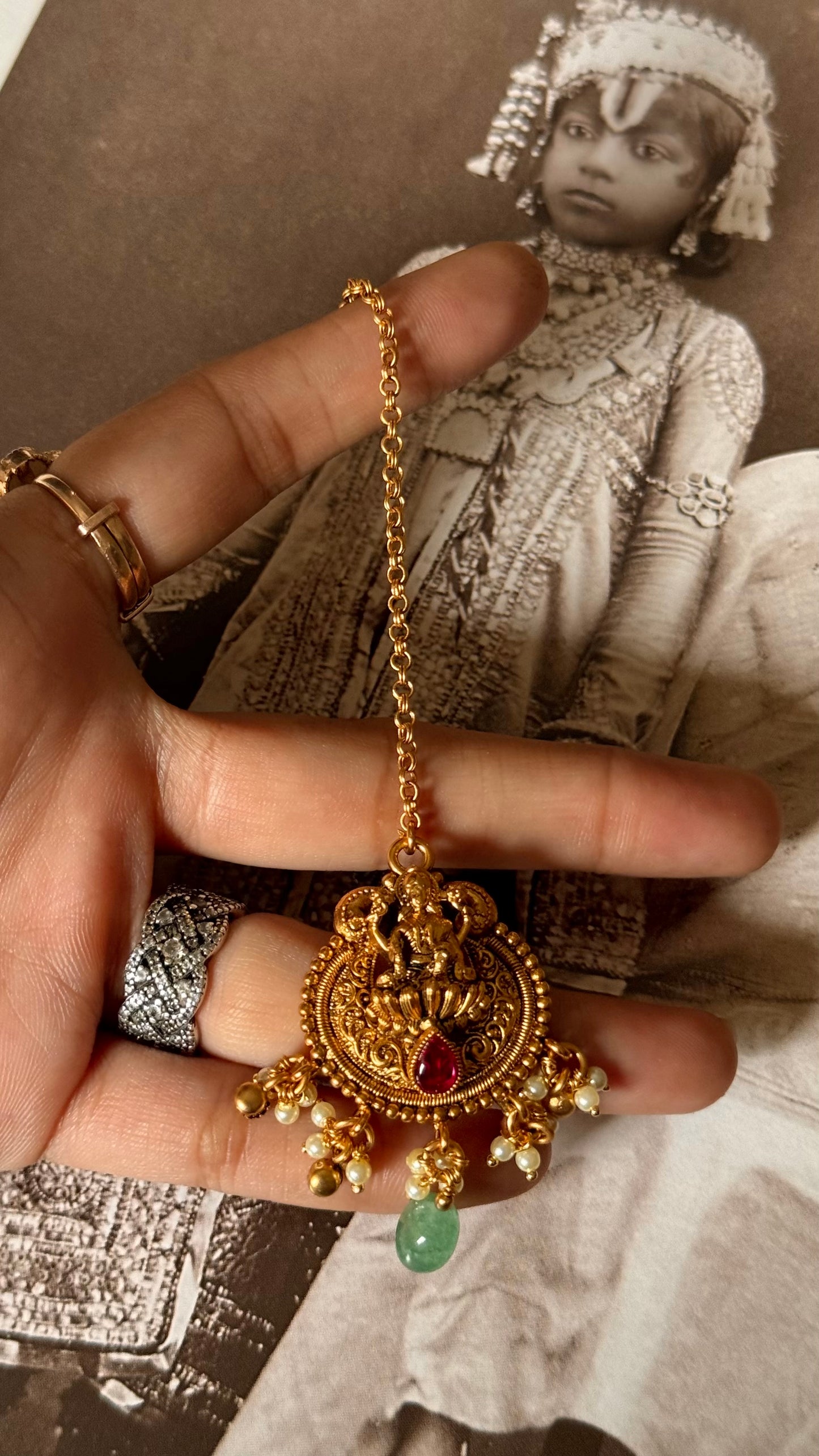 Goddess laxmi with mint drop & ruby maangtika