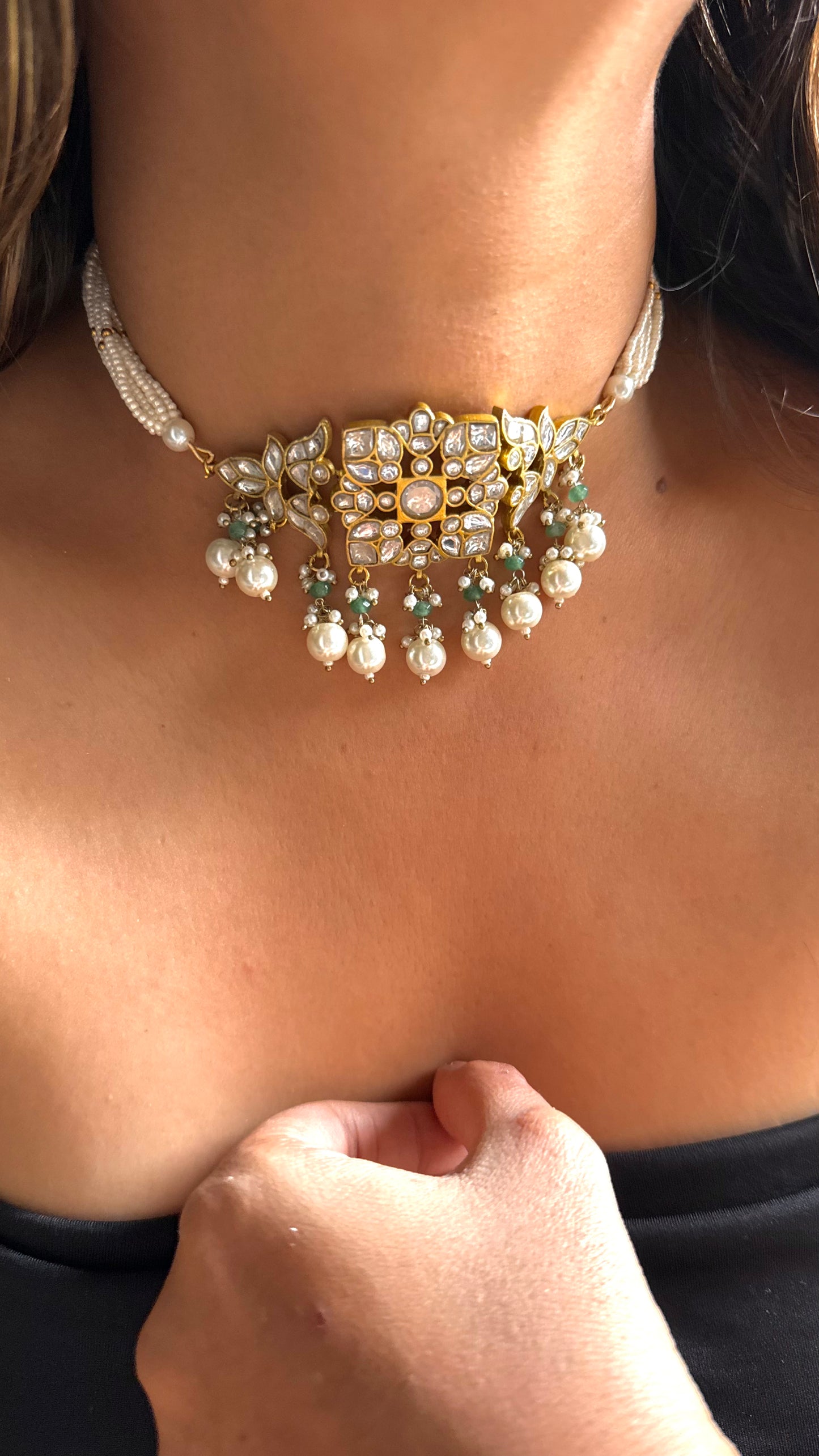 Heritage polki minimalist choker with pearl detailing