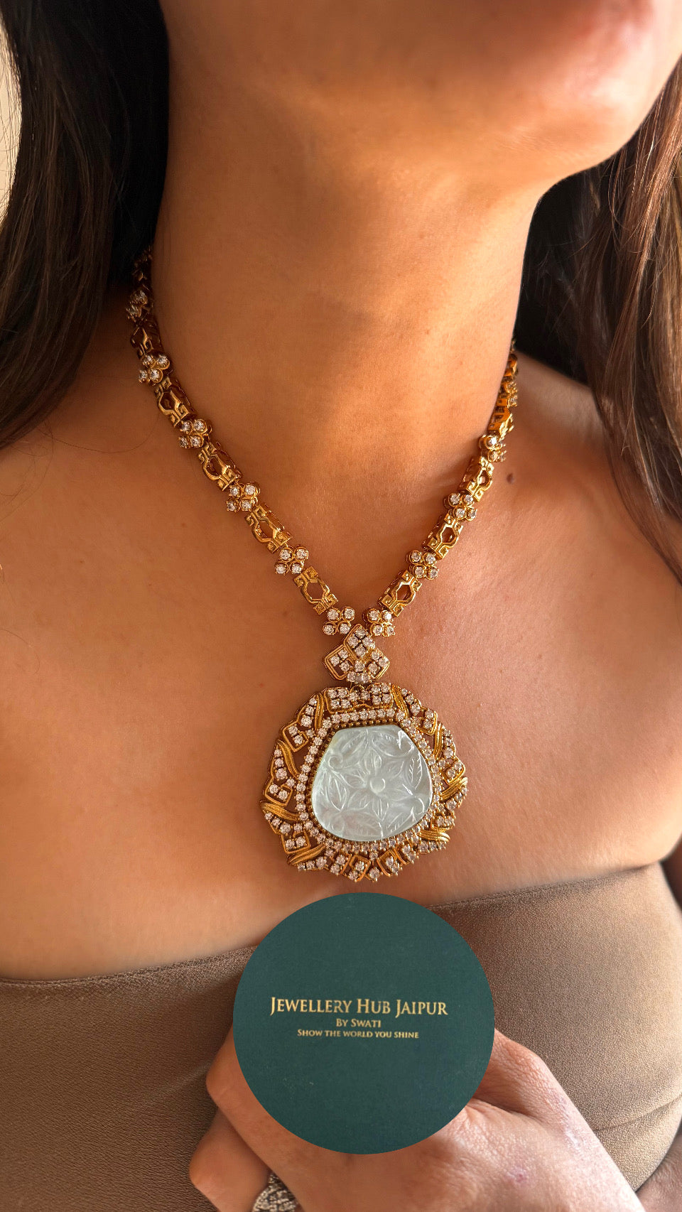 Necklace white carving stone set