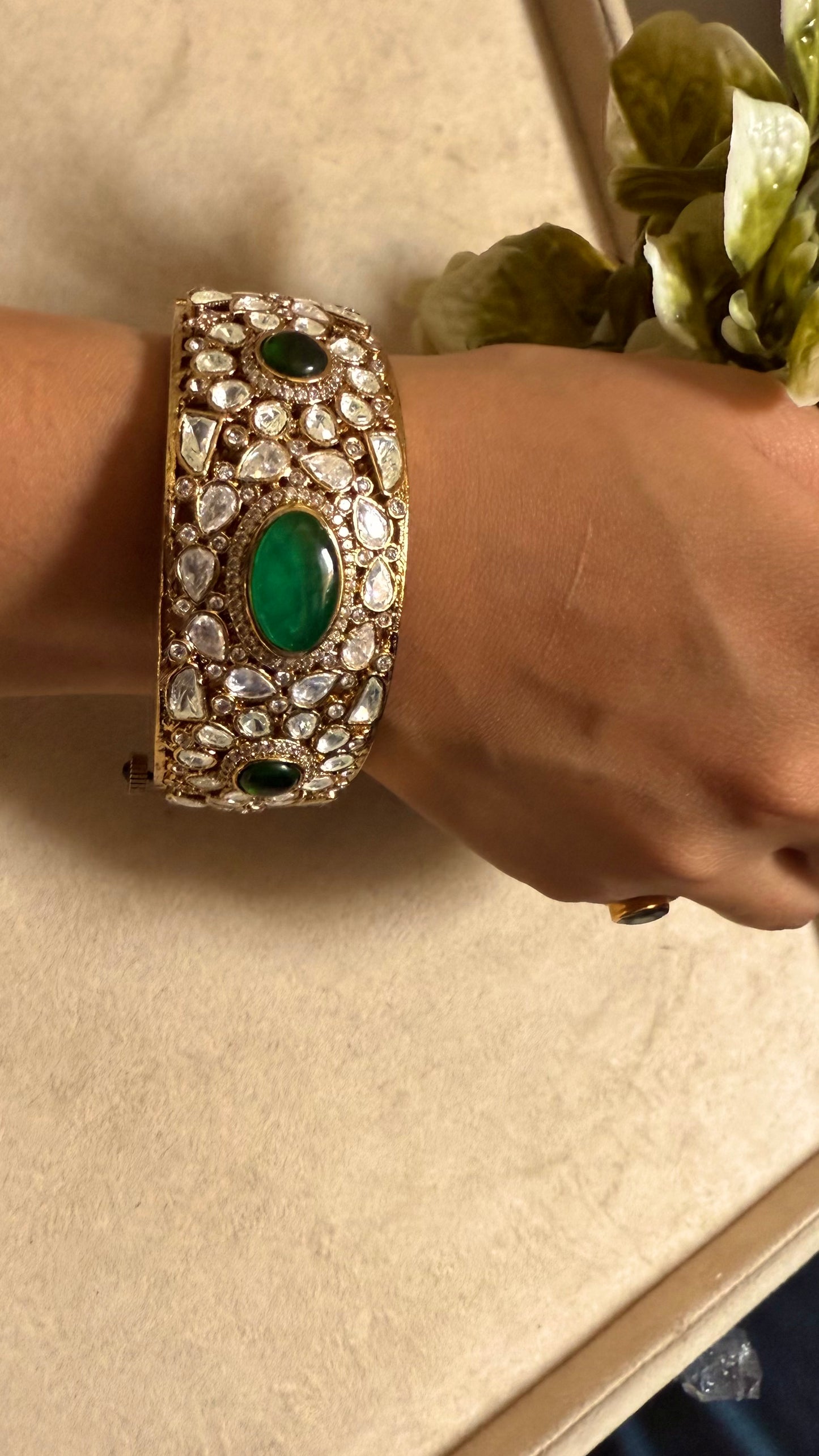 Single Emerald doublet Moissanite openable bangle