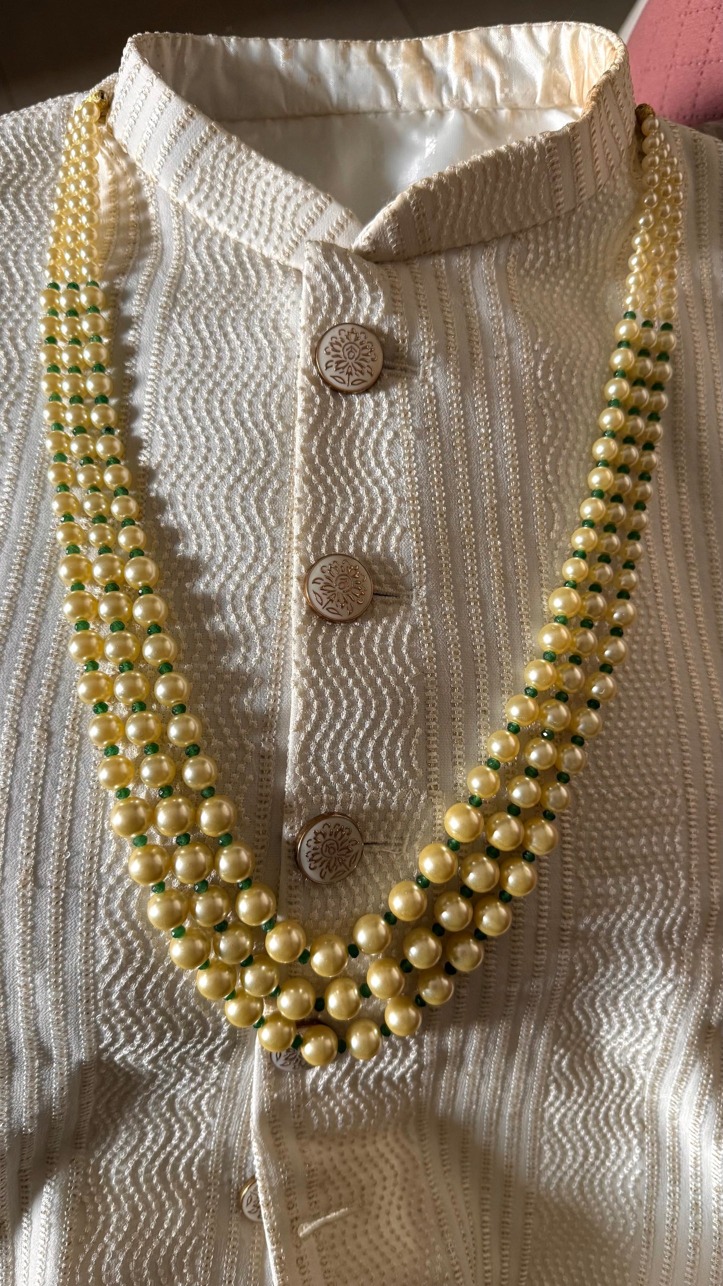 Triple line  gold pearl & emerald string