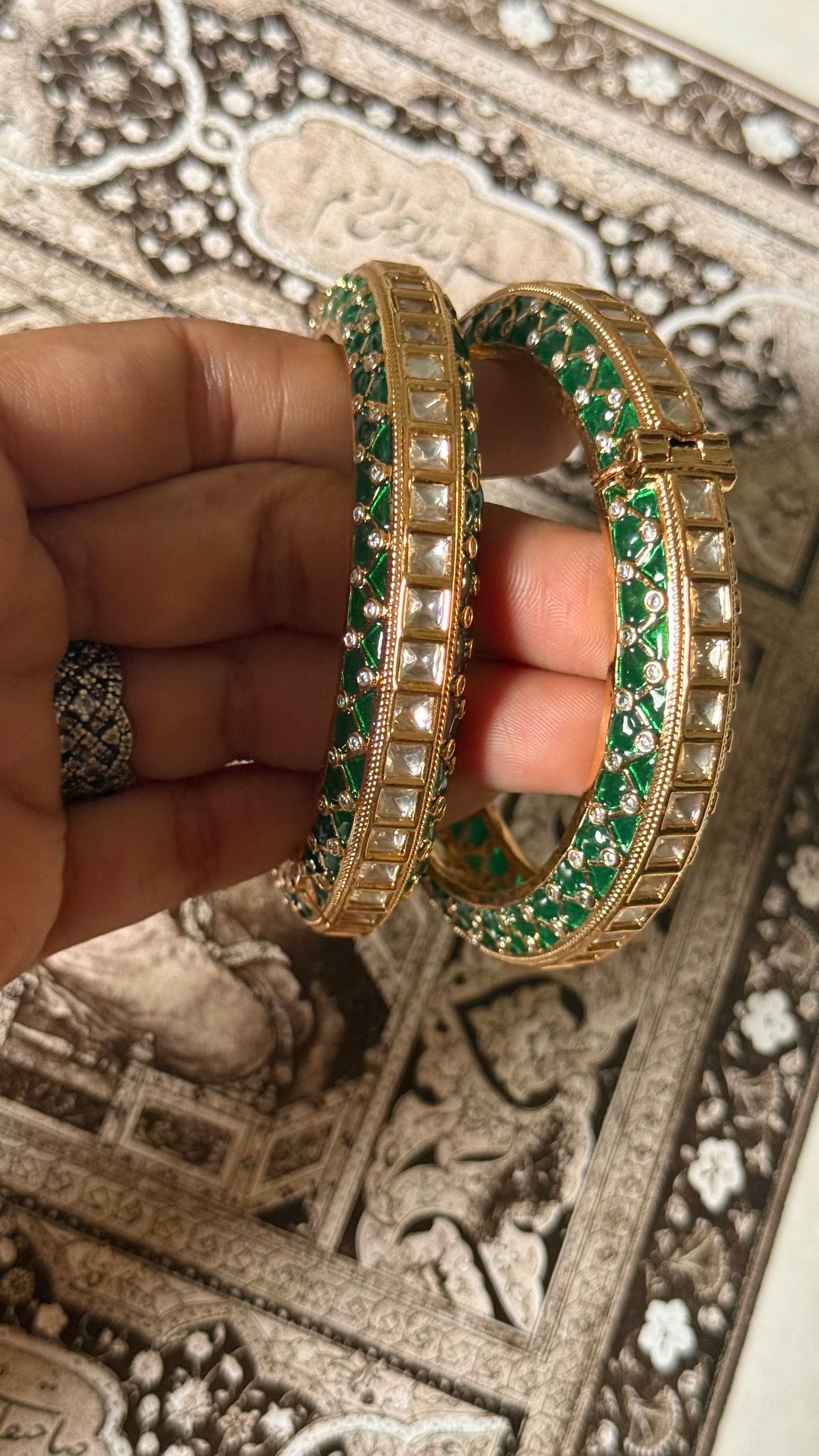 Moissanite & emerald katdana openable bangle