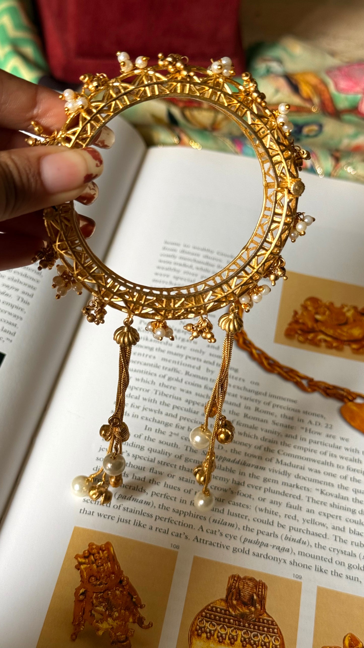 Designer gungroo drops with pearl detailing Bracelet (single)