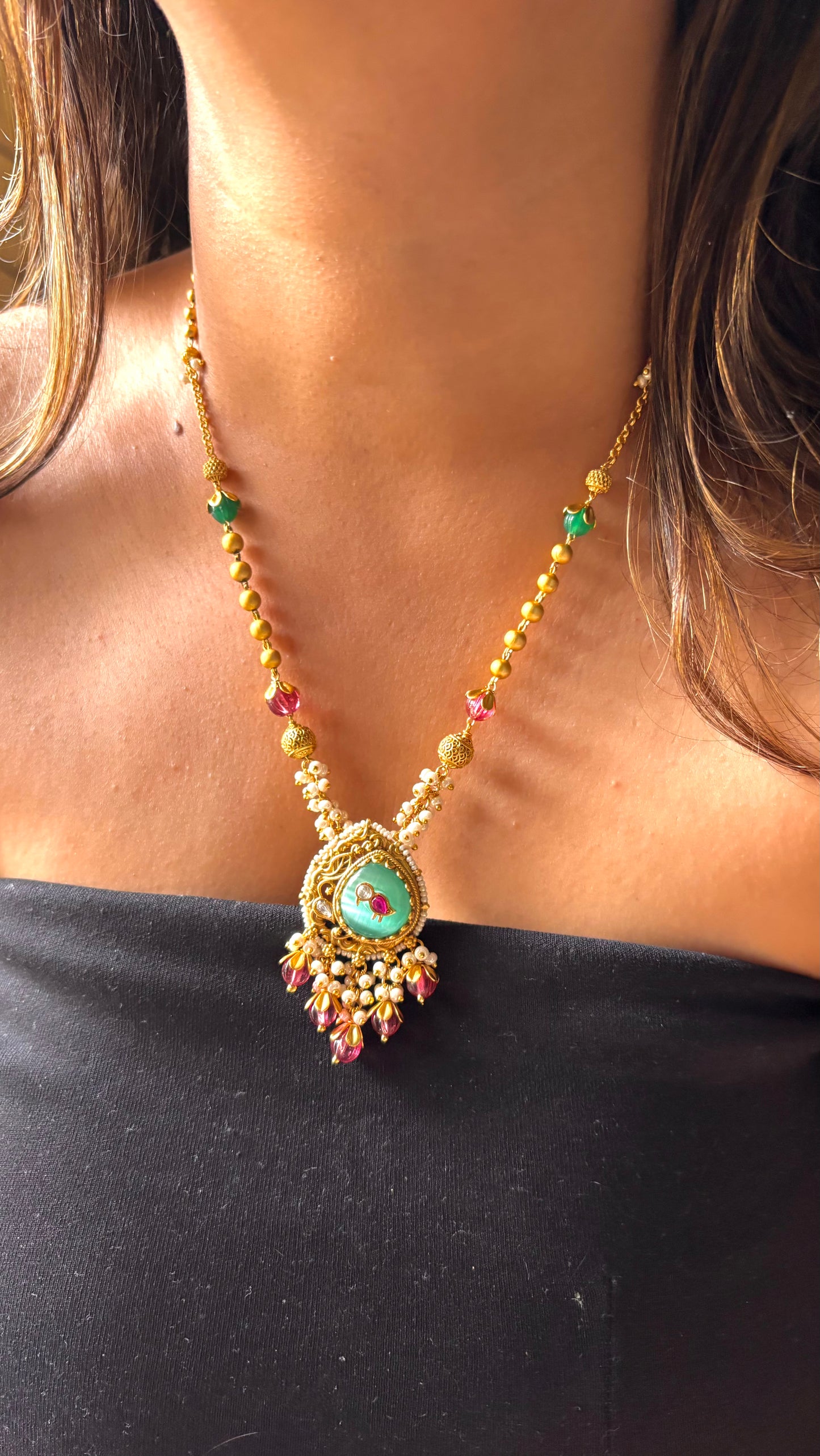 Mint Rajwada pendant set with tangerine beads