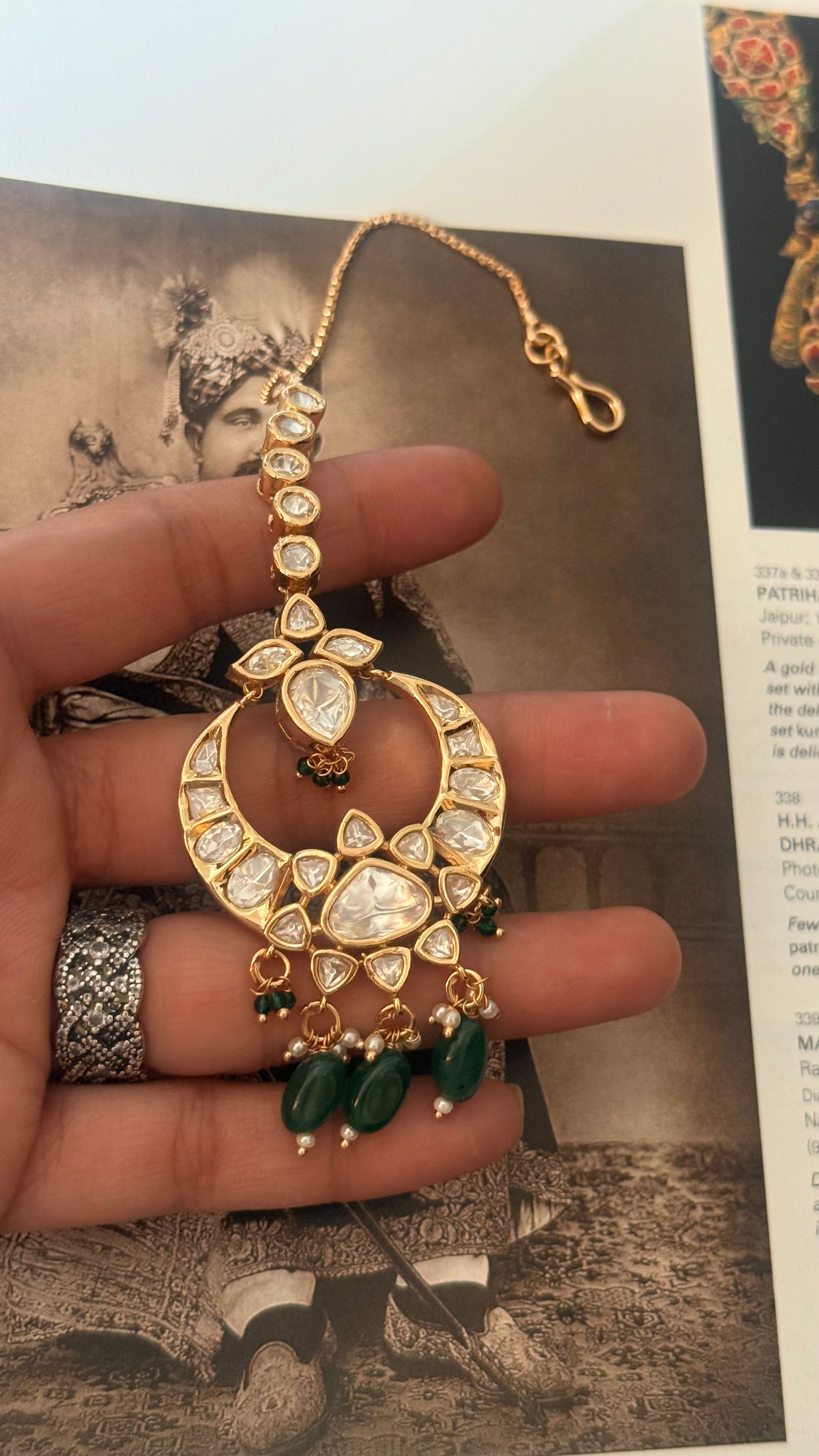 Emerald moissanite maangtika