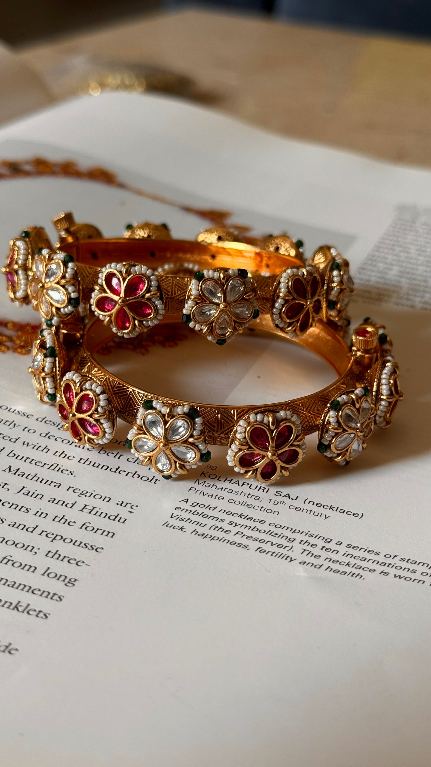 Ruby & white polki floral bangdi