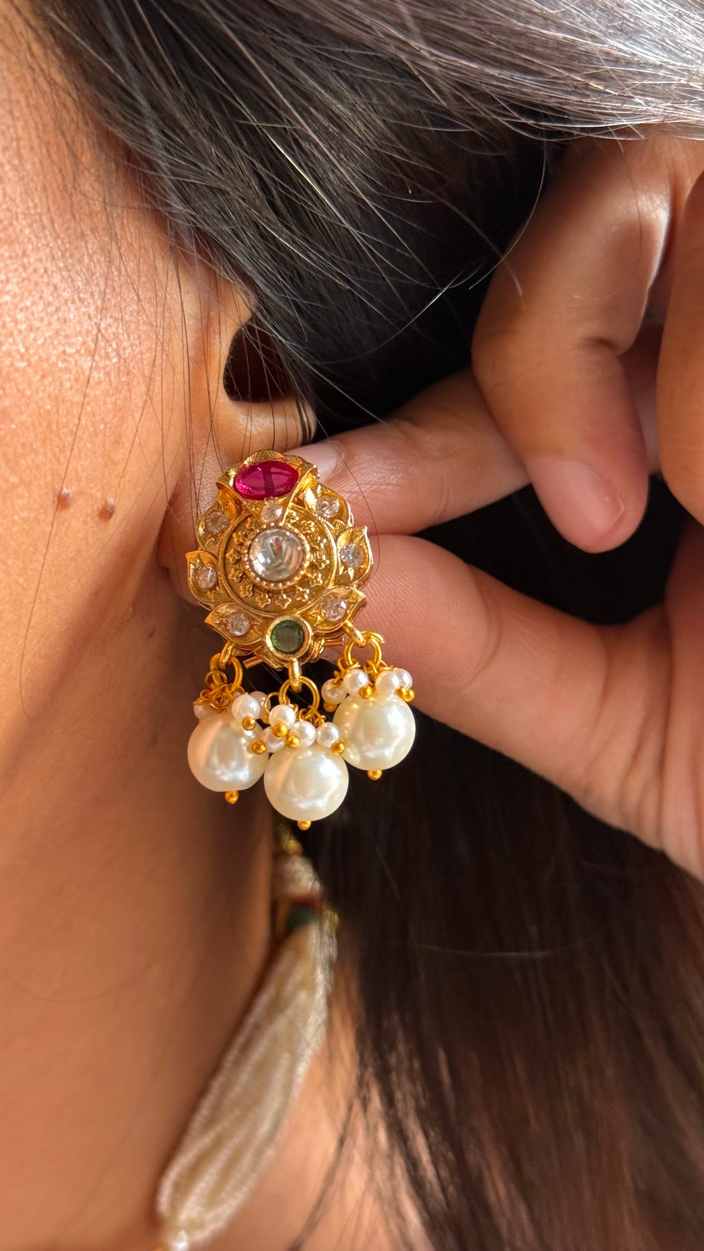 Paachi Kundan multicoloured with pearl detailing choker necklace