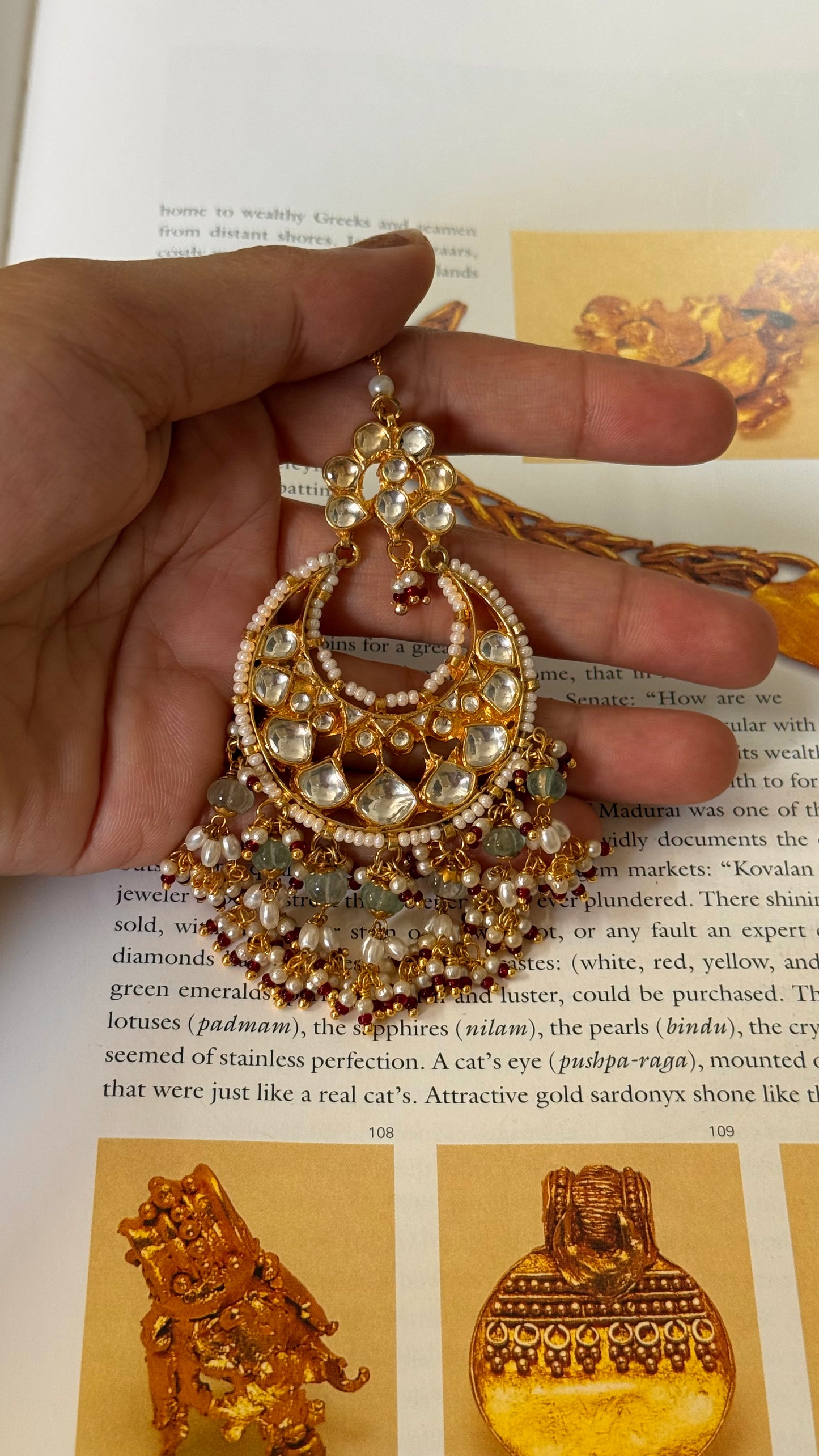 Paachi kundan with mint drops maangtika