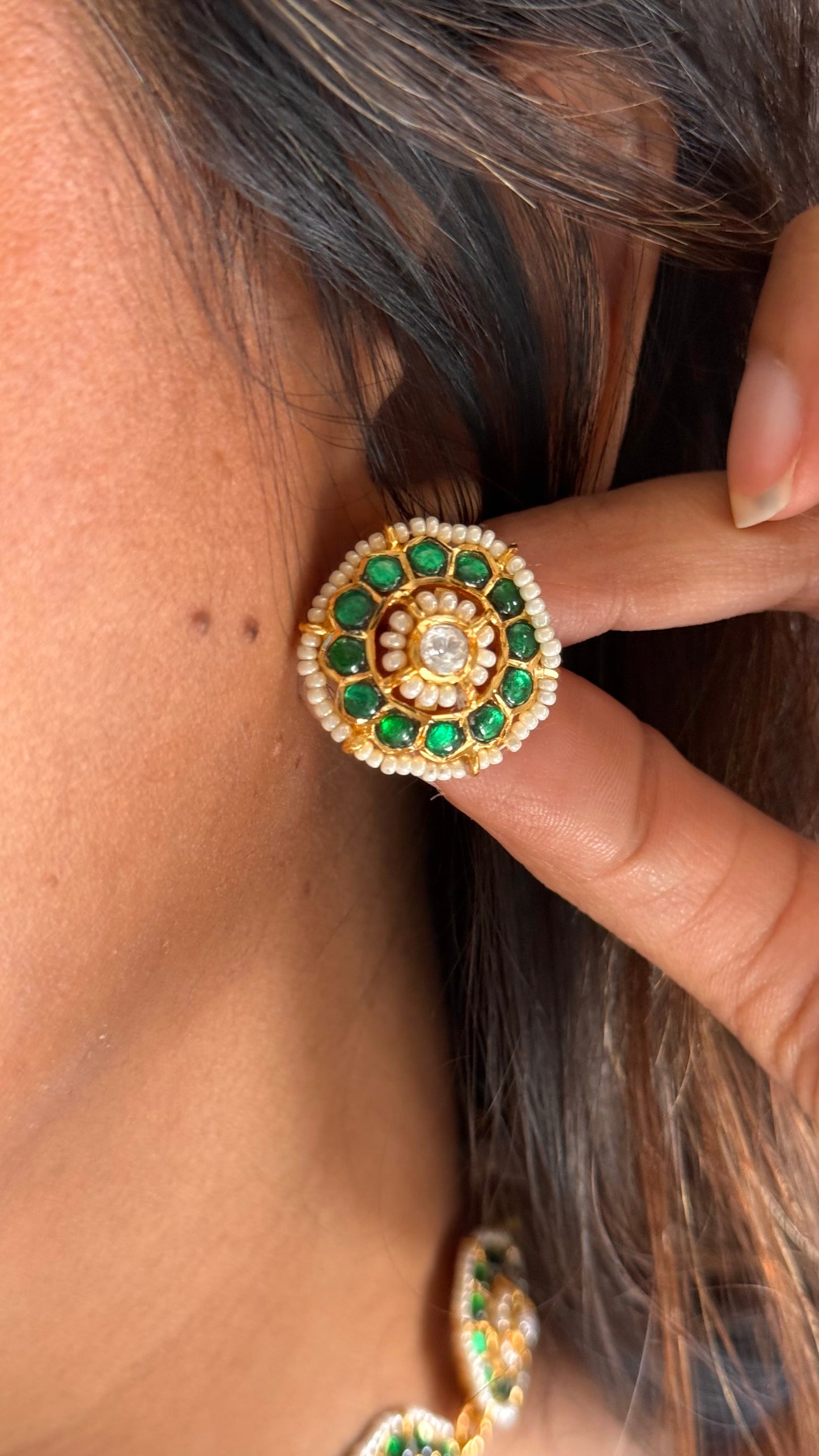 Emerald Paachi Kundan choker with earrings
