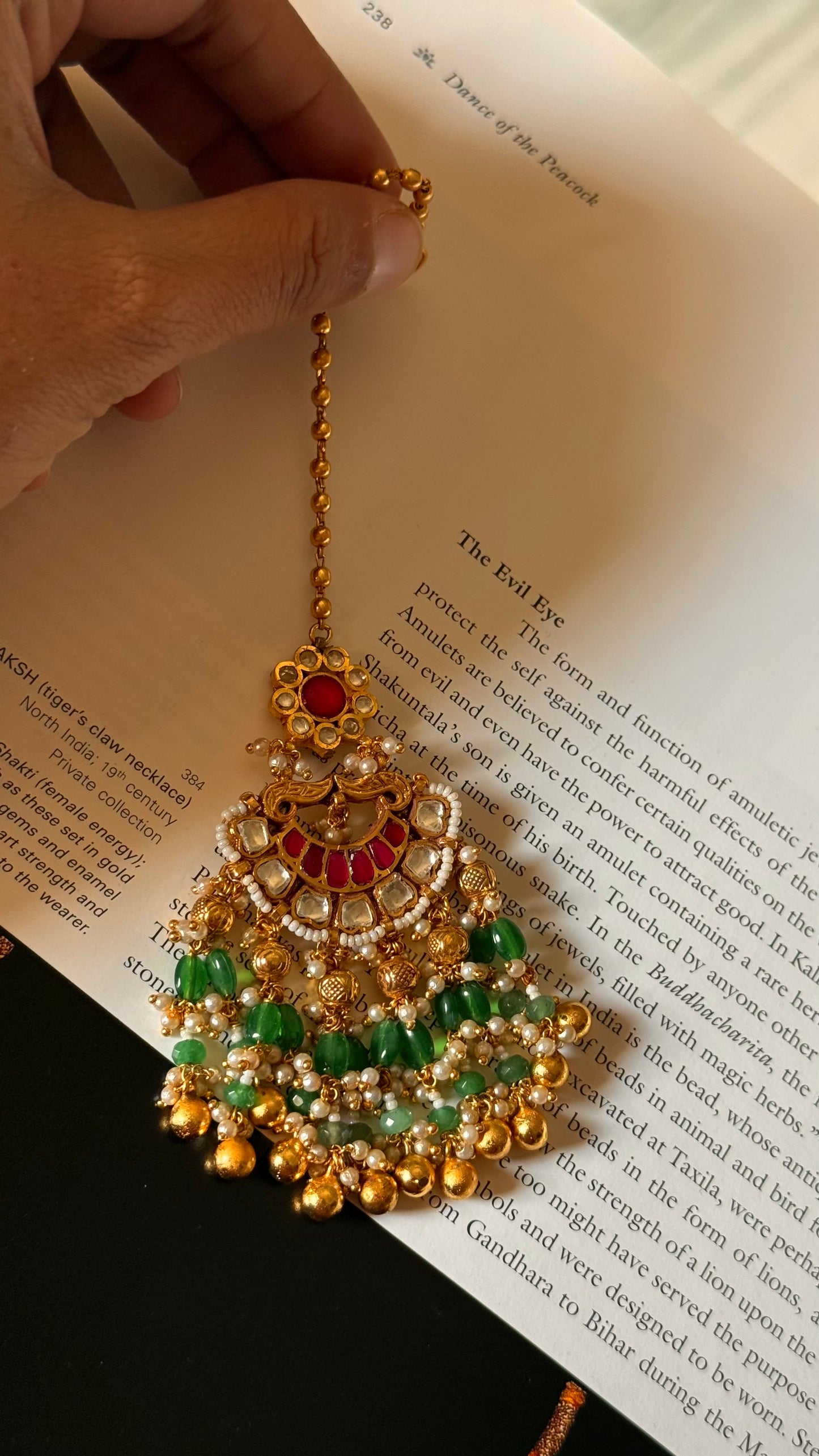 Emerald Chandbali maangtikka