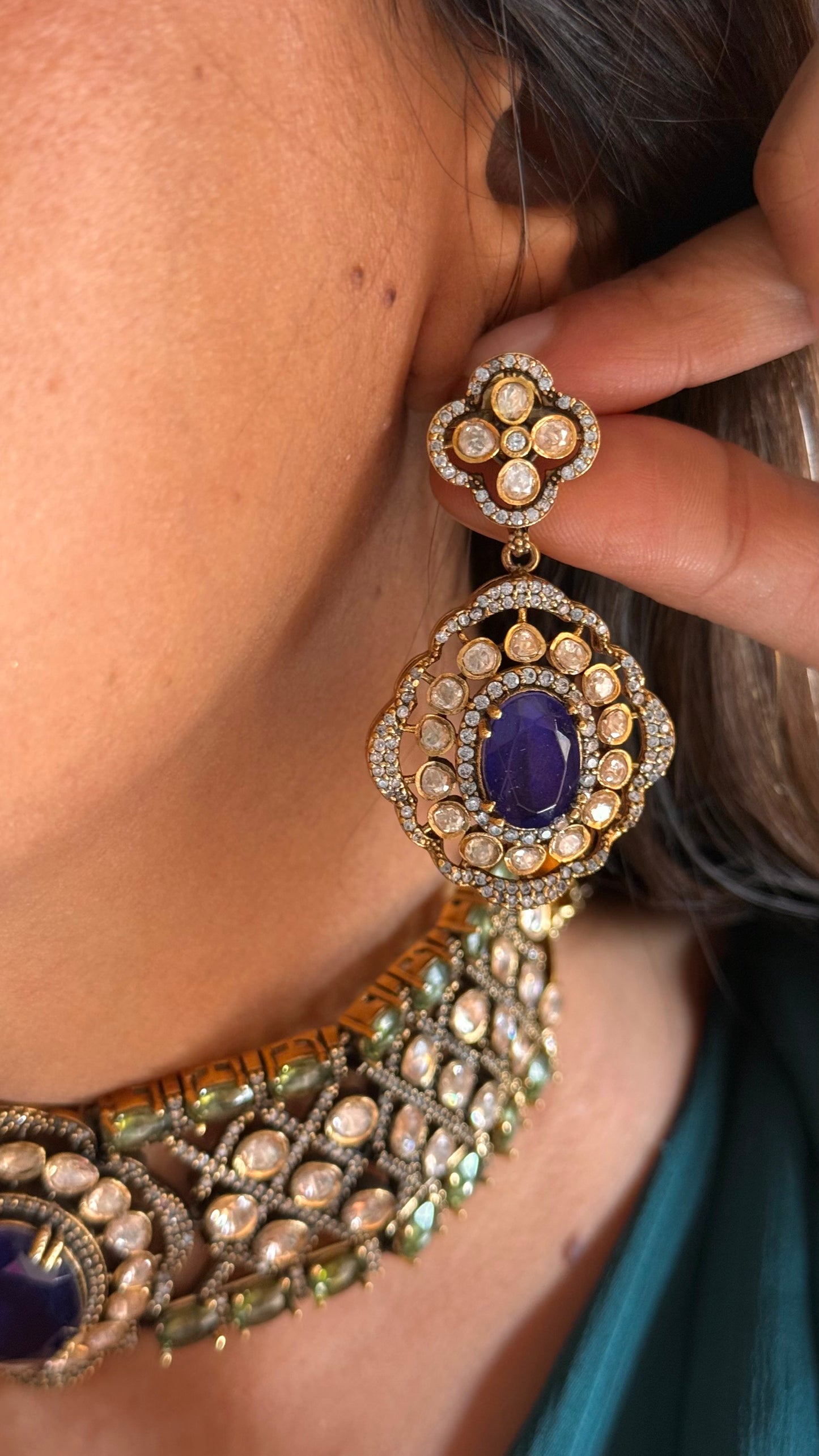 AP sapphire & emerald  carnival designer choker necklace