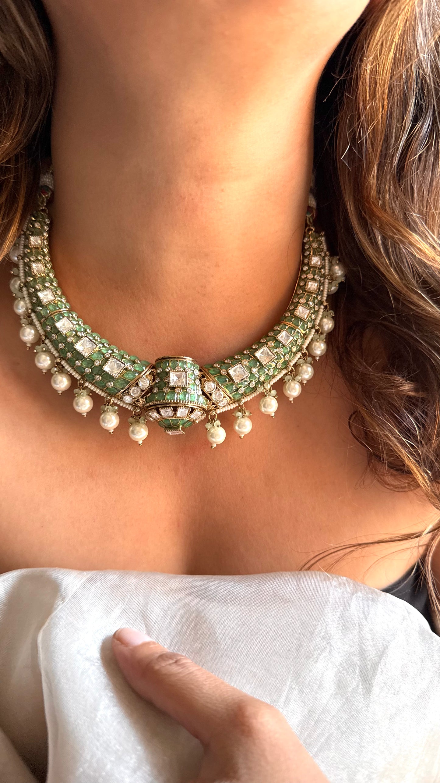 Mint Real Moissanite Victorian Hasli
