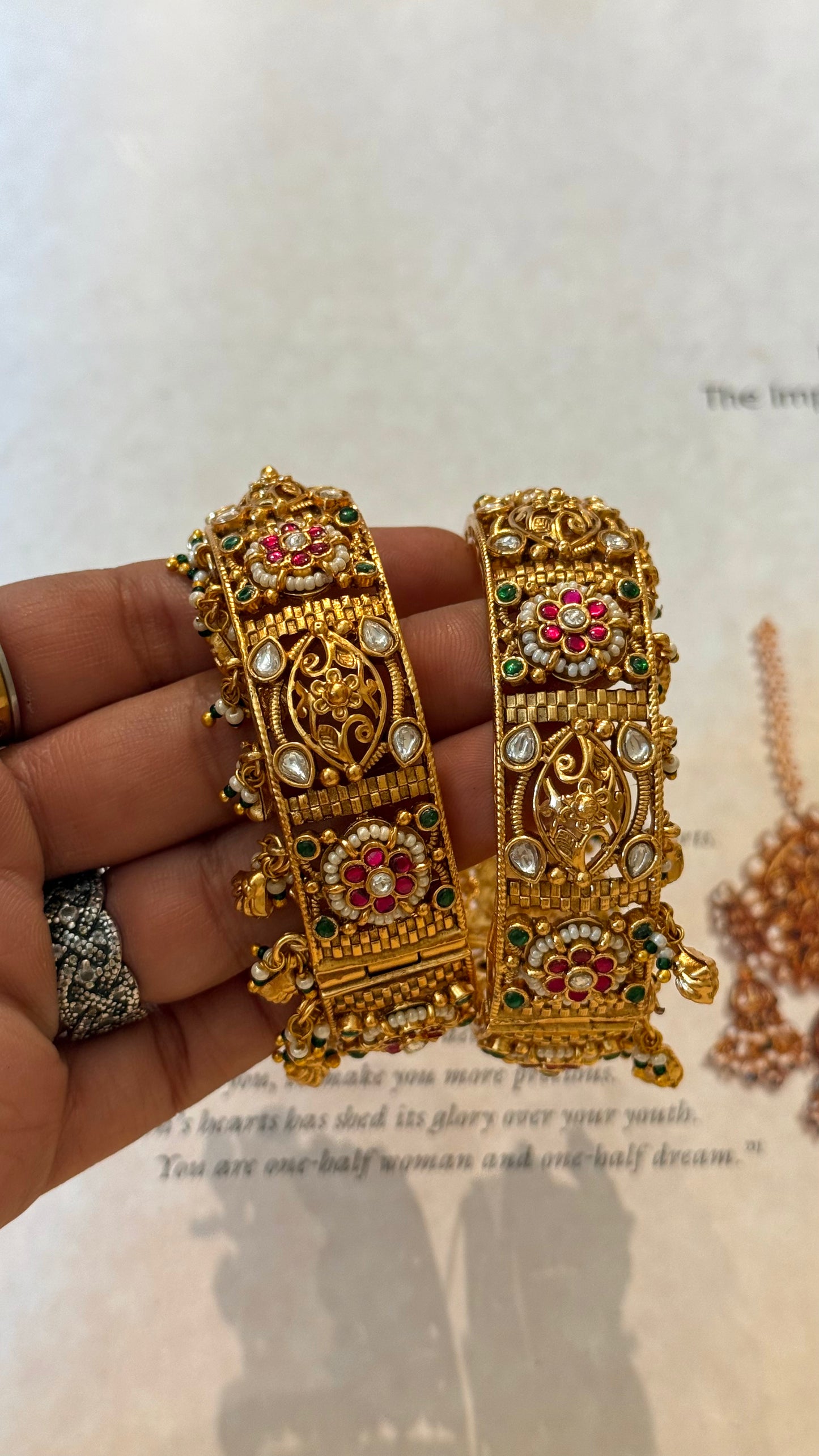 Floral nakashee rajwadi bangles