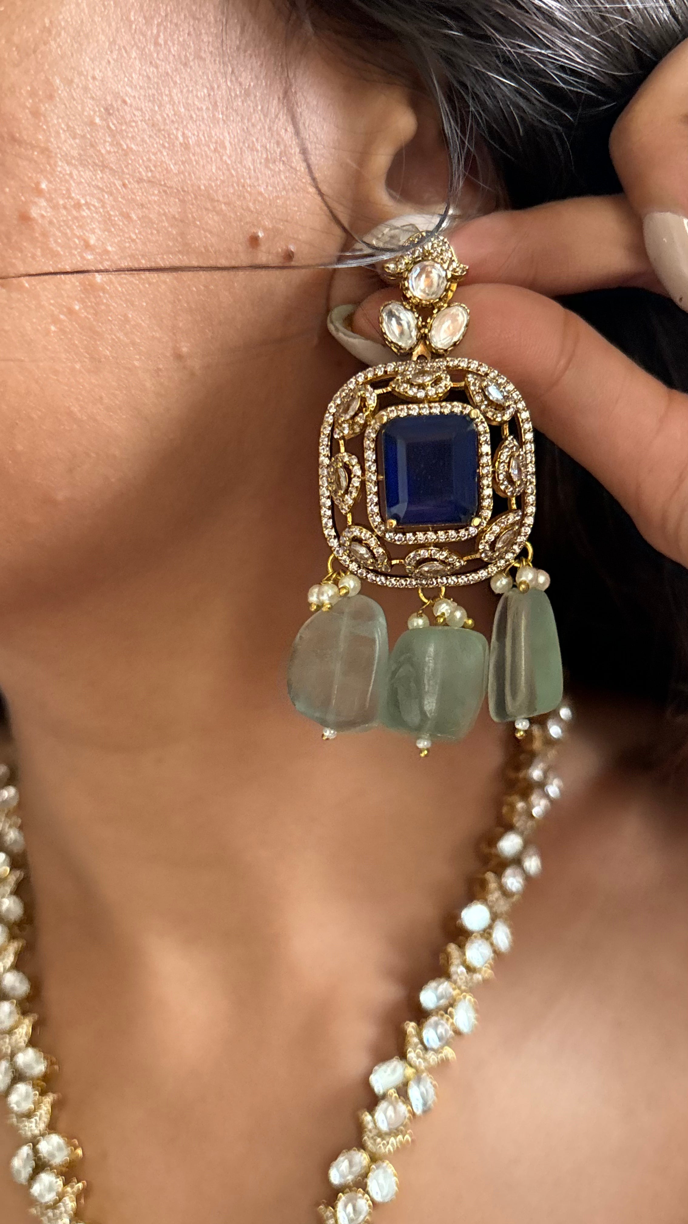 Tanzanite & mint statement necklace