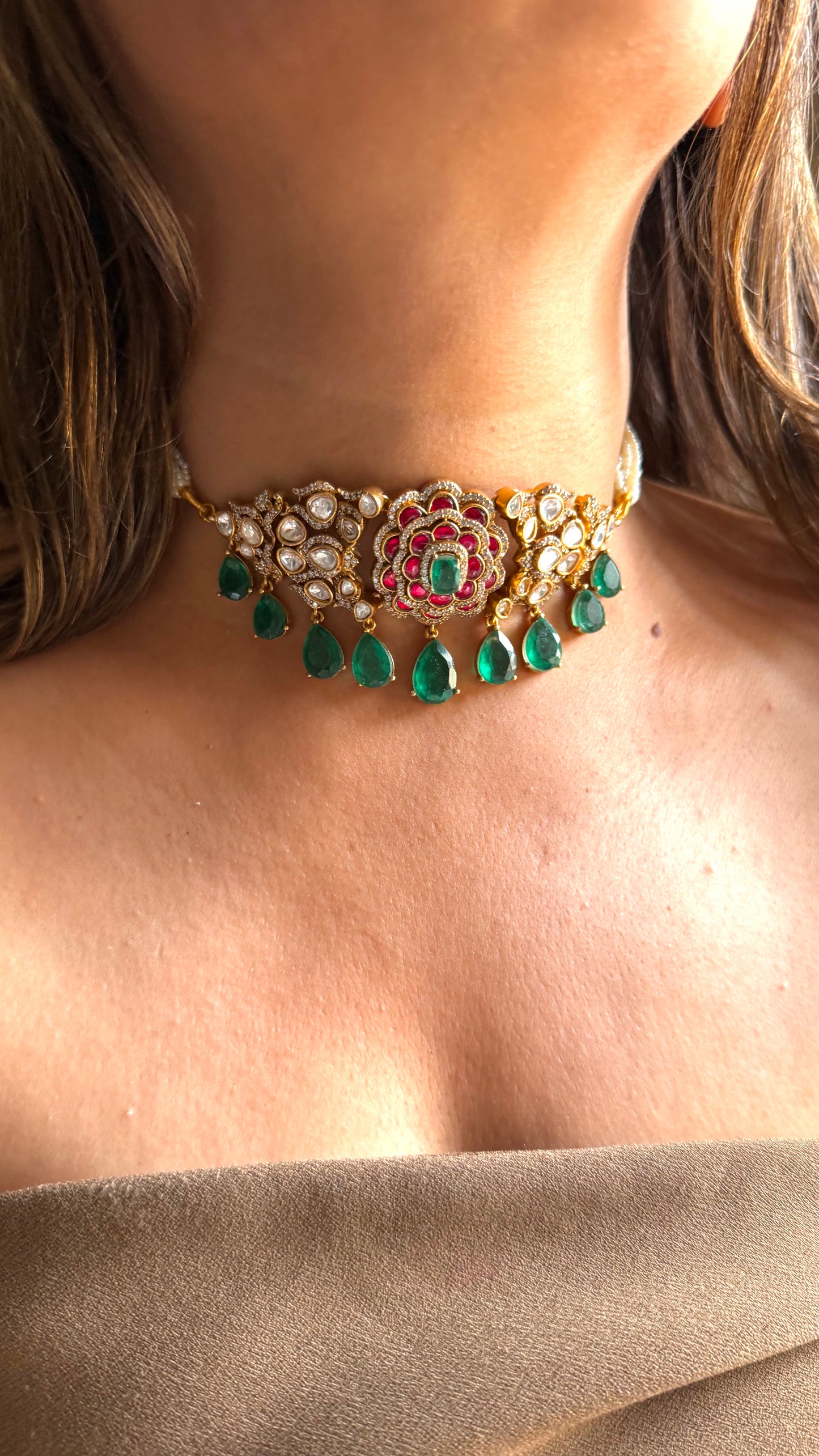 Doublet floral polki choker