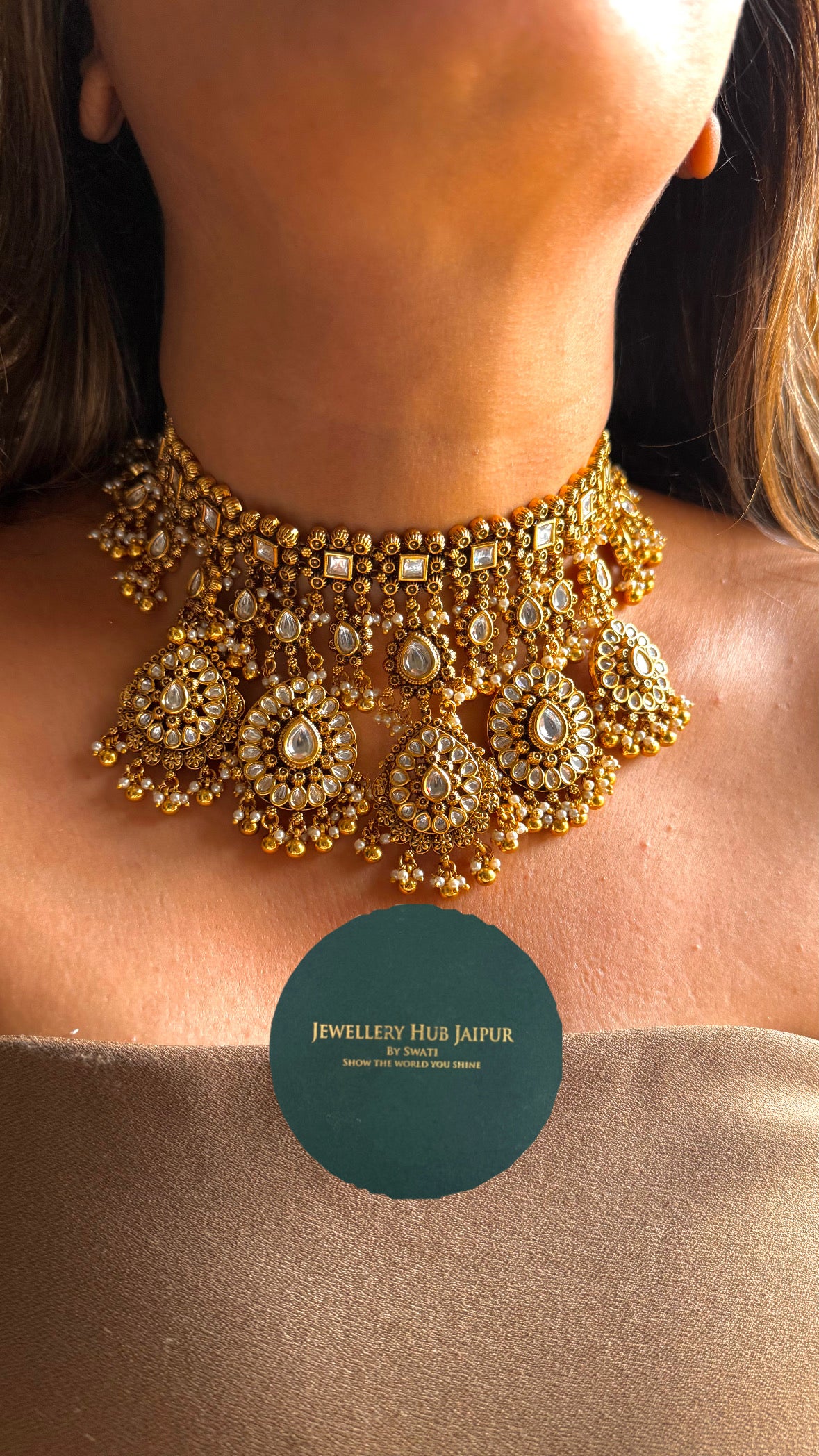 Antique Gold Choker Nacklace with Floral Teardrop Motifs & Kundan Detailing
