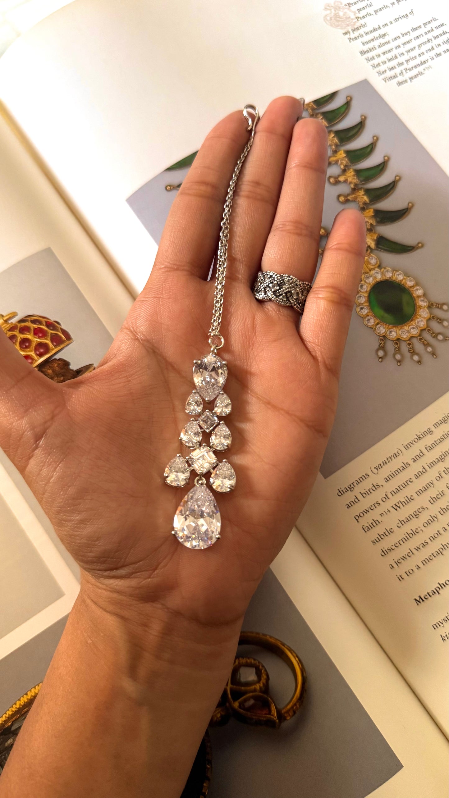 Cz diamond maangtika