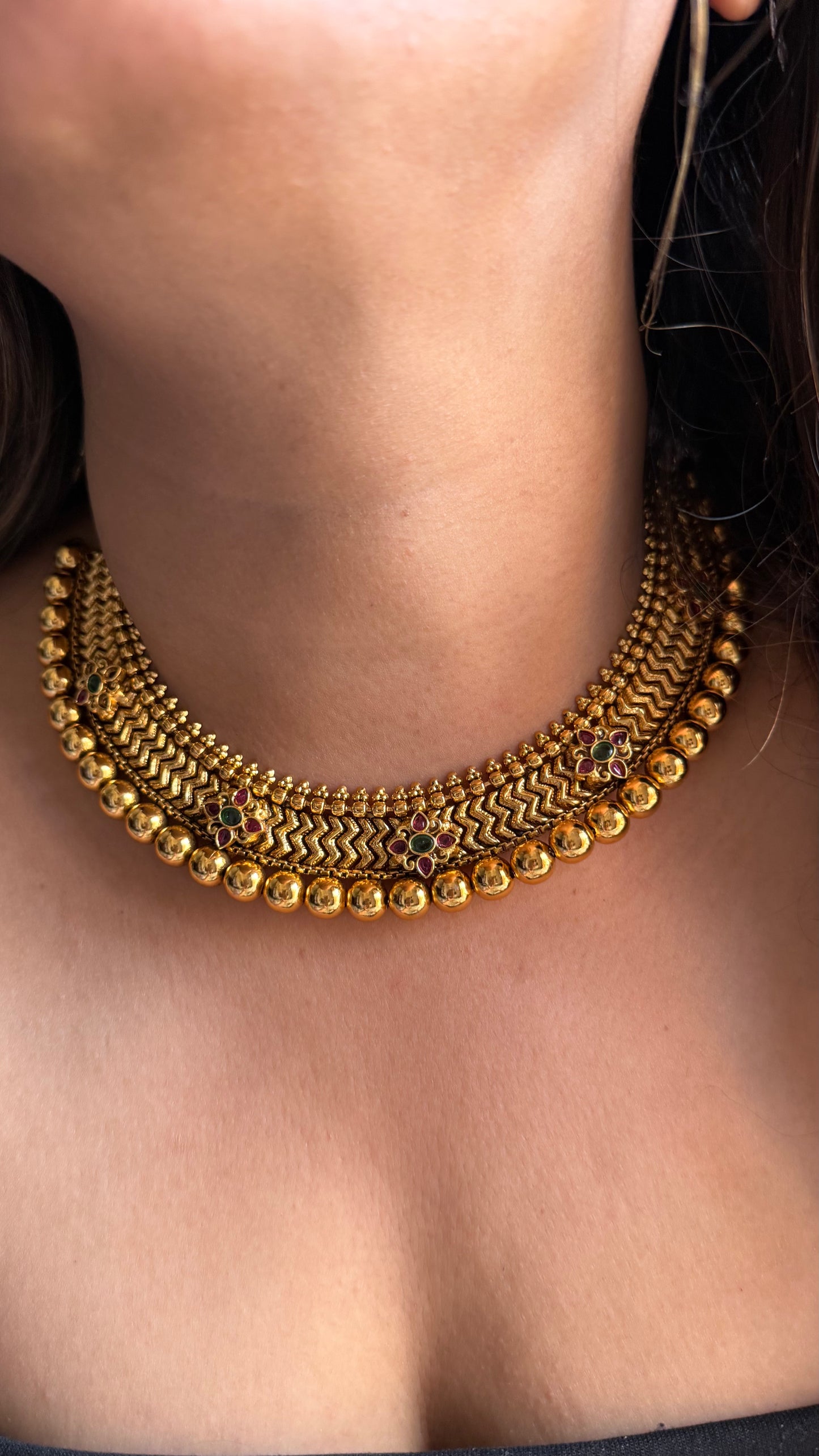 Maharashtrian jaal with emerald motif necklace