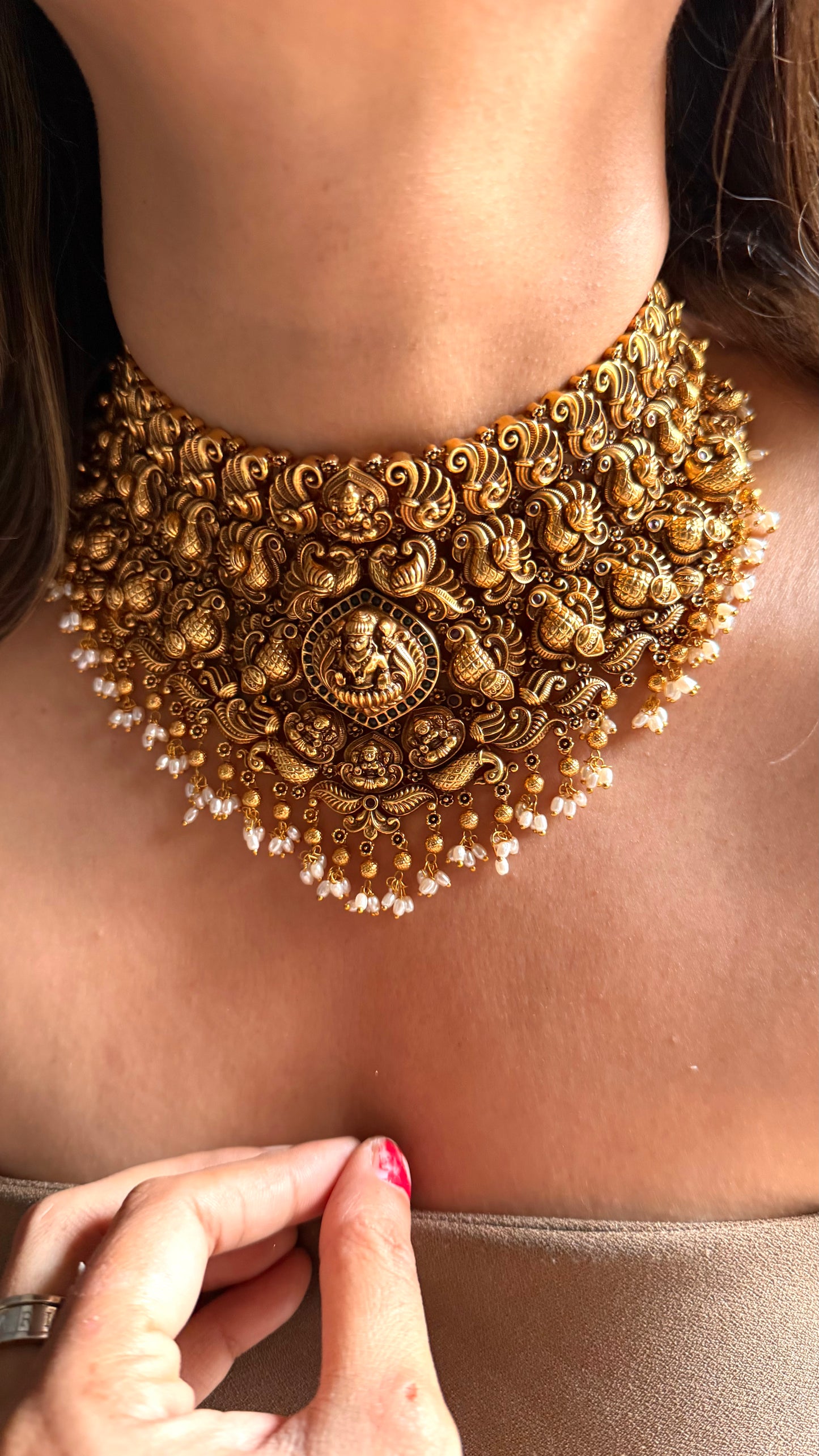 Goddess Laxmi inspired emerald nakshi choker