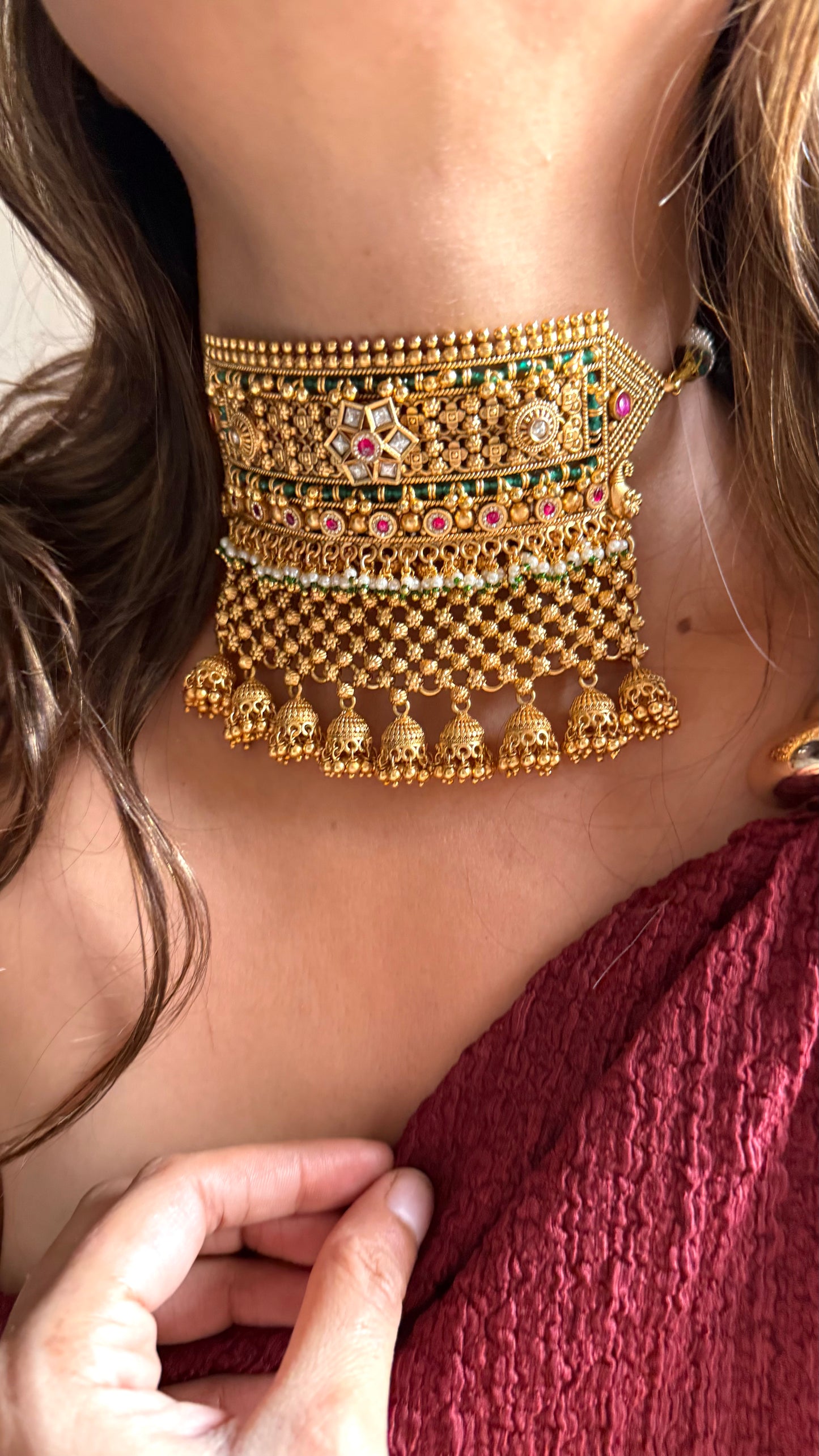 Rajwada Paachi detailing aad with jhumki detailing