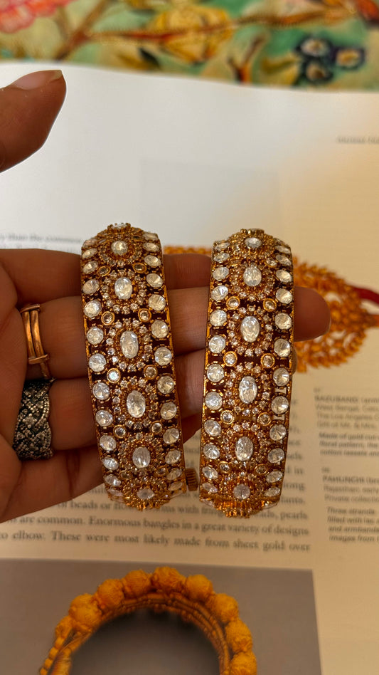 Victorian gold oval polki bangled