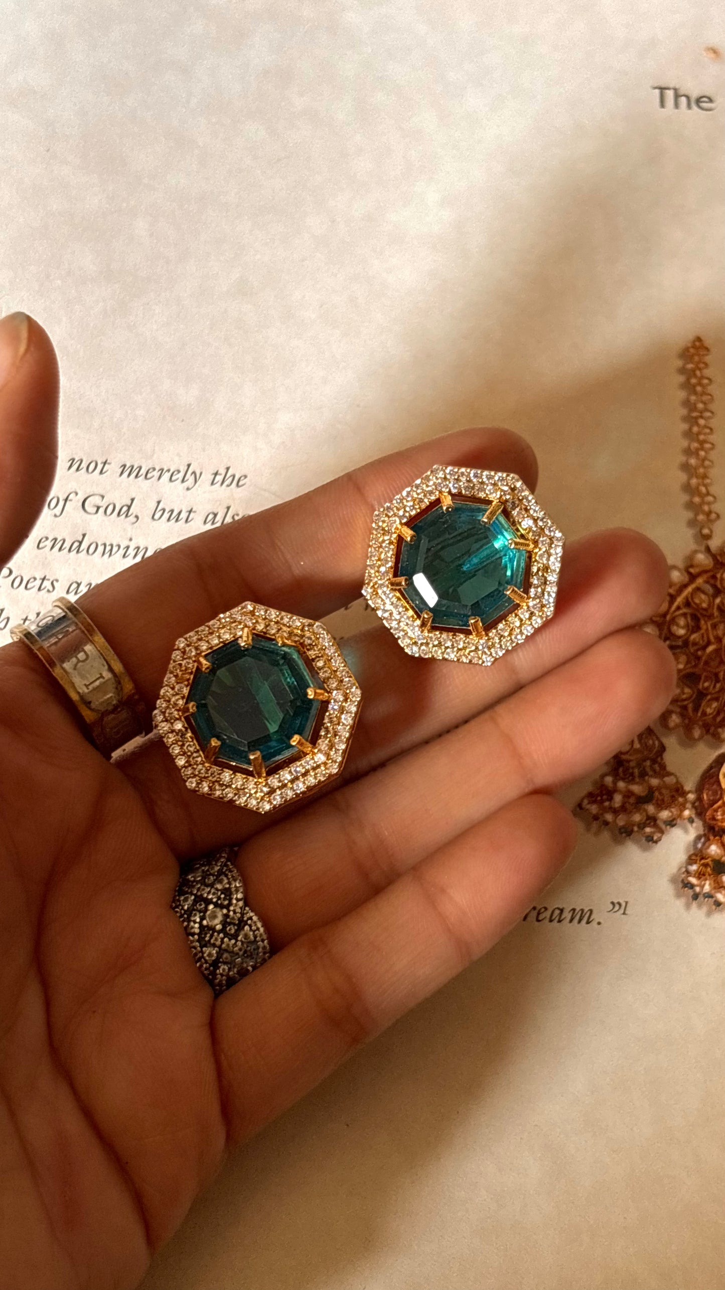 Blue doublet diamond lining sabya studs