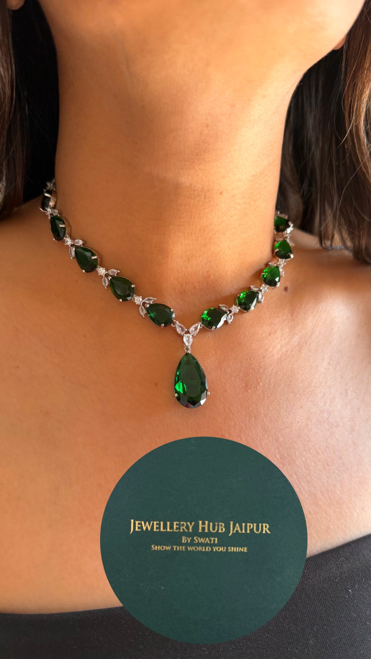 Minimal emerald diamond necklace