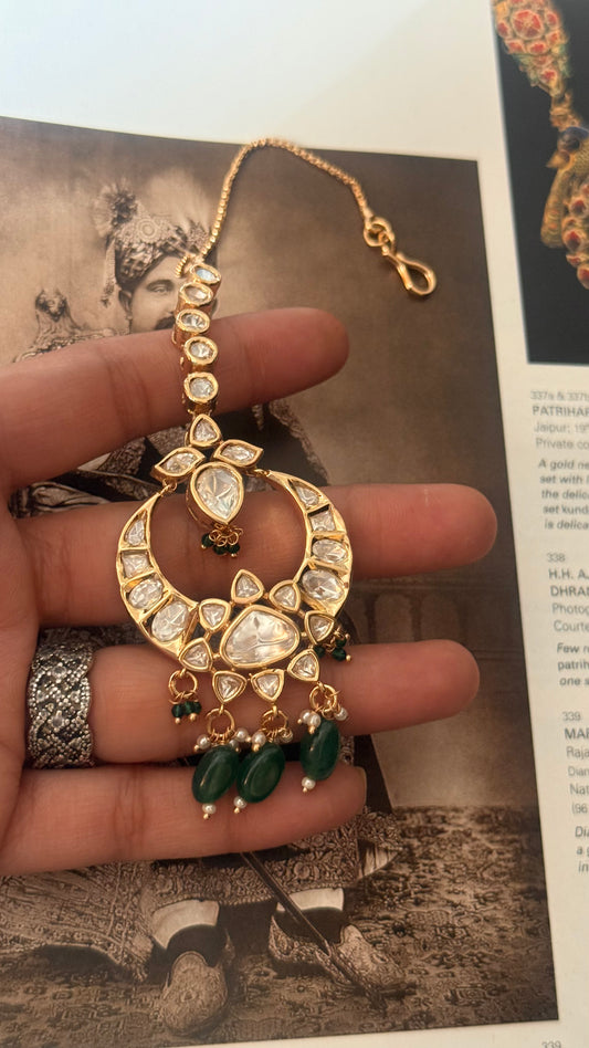 Emerald moissanite maangtika