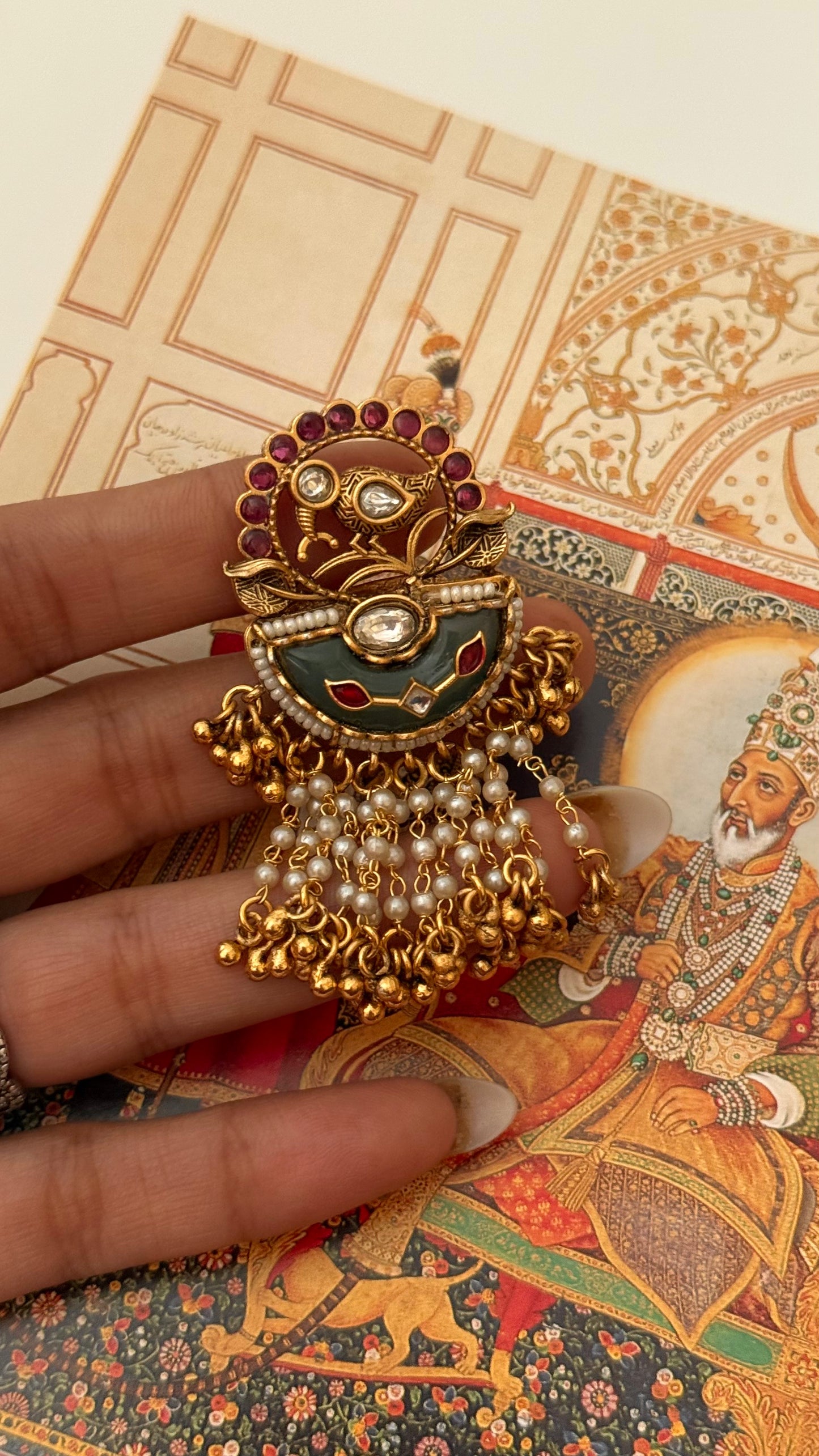 Emerald inlay & rani pink peacock rajwada adjustable ring