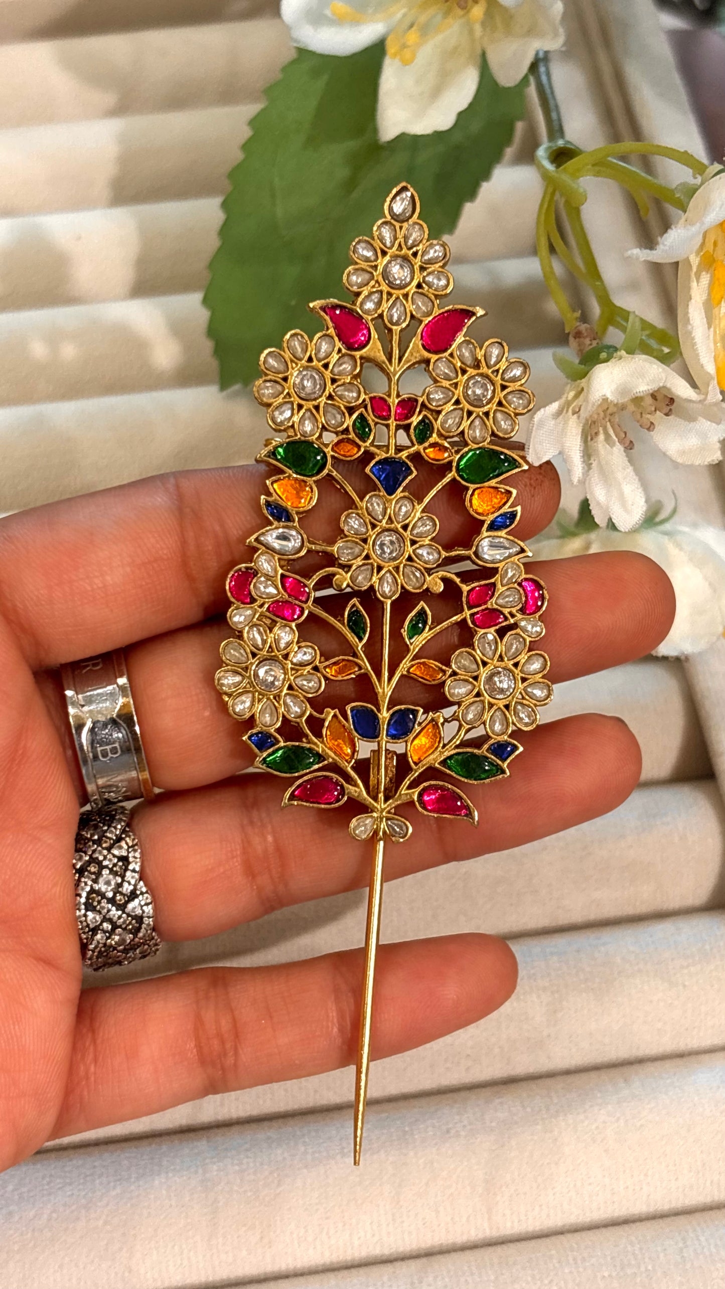 Heritage inspired 2 in 1 Brooch & Kalgi
