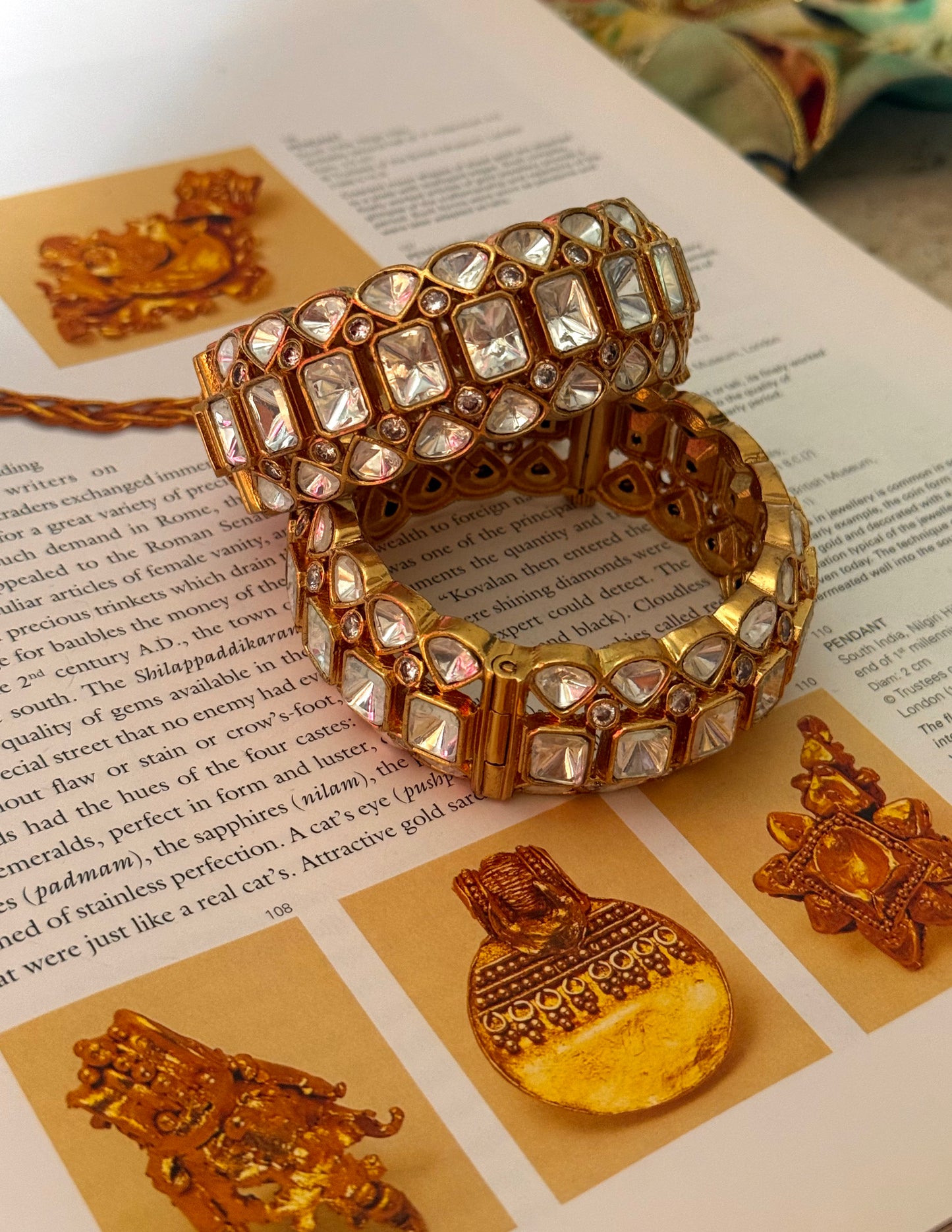Designer Moissanite polkis openable Bangles