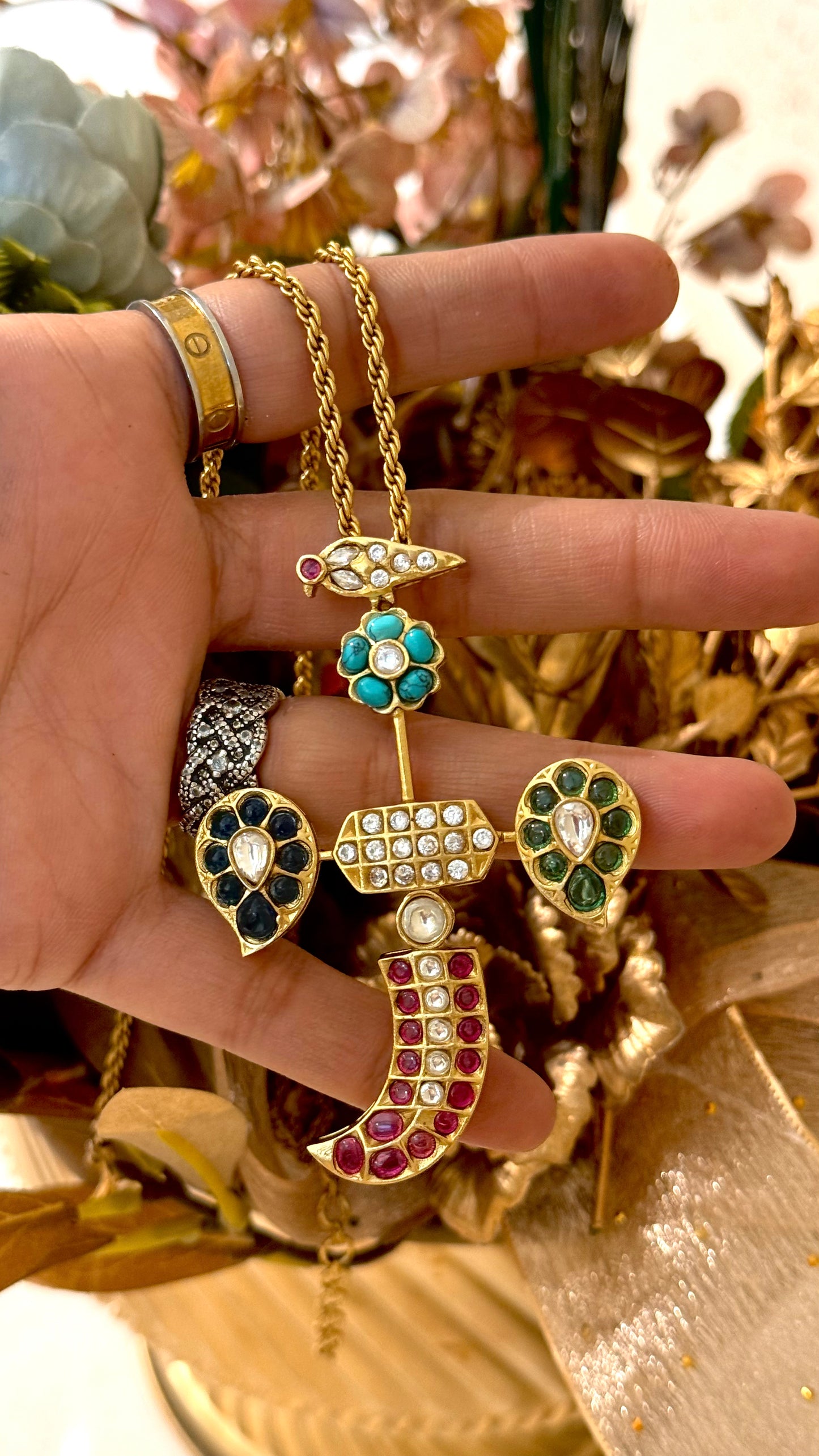 Multicoloured statement pendant set