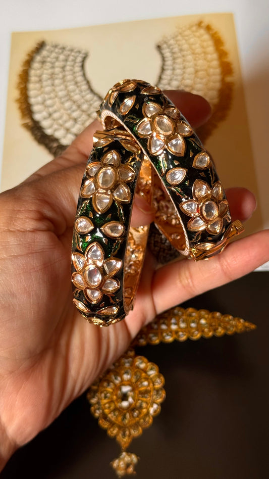 Emerald Moissanite inlay bangles