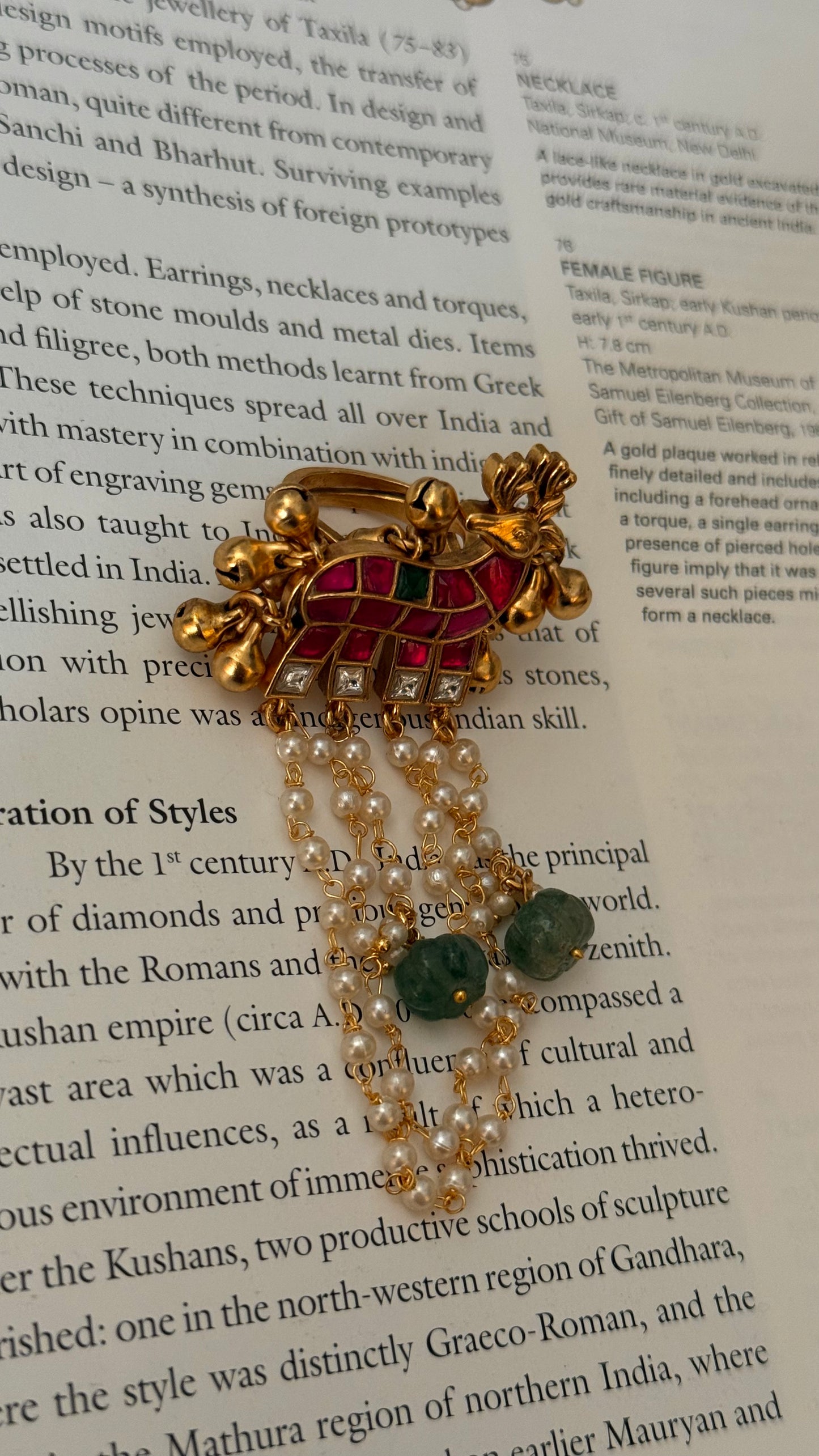 Deer motif paachi kundan heritage ring