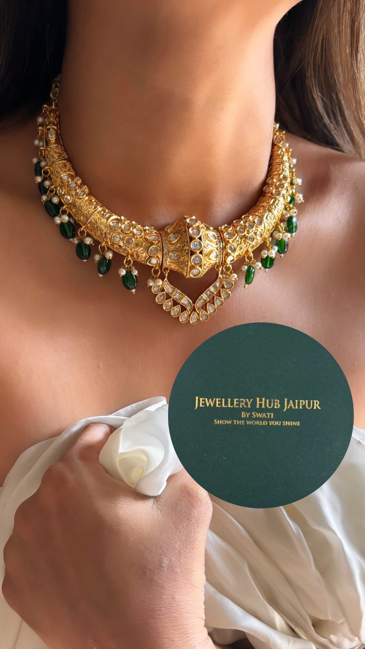 Gold meenakari hasli in emerald with earrings