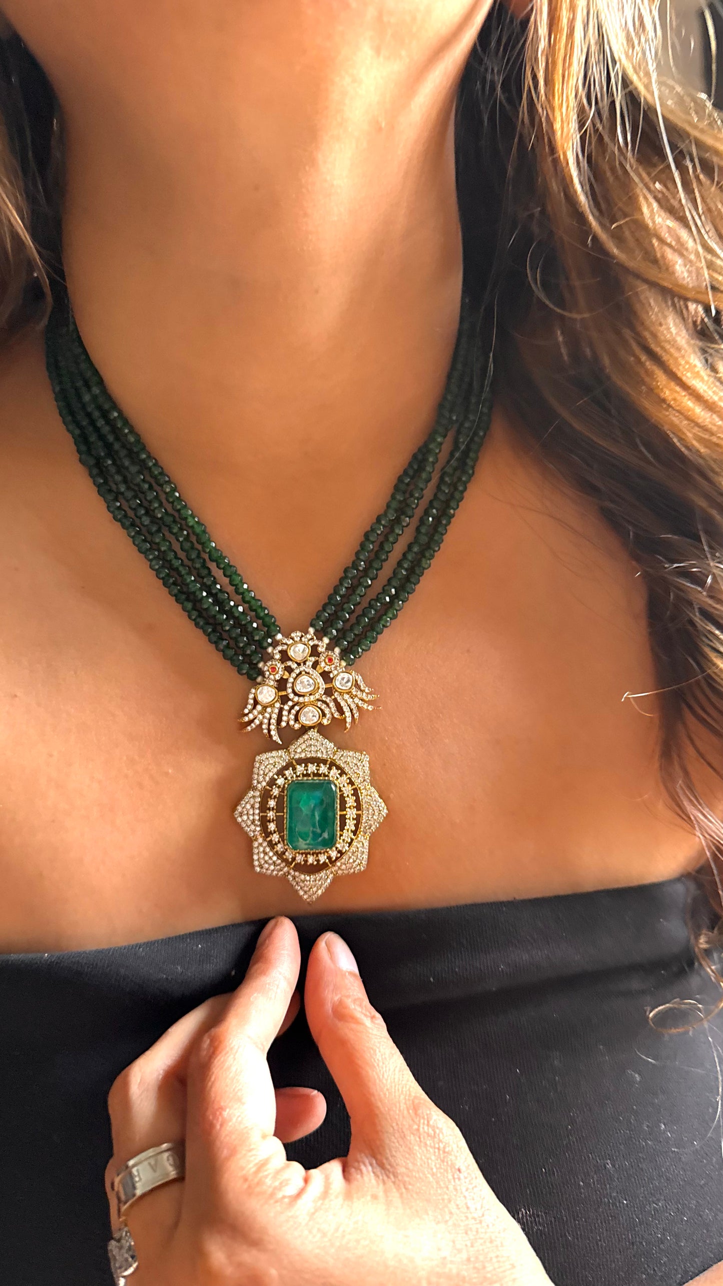 Emerald Polki string necklace