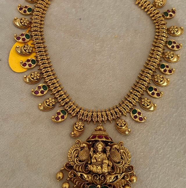 Temple jewellery with earrings