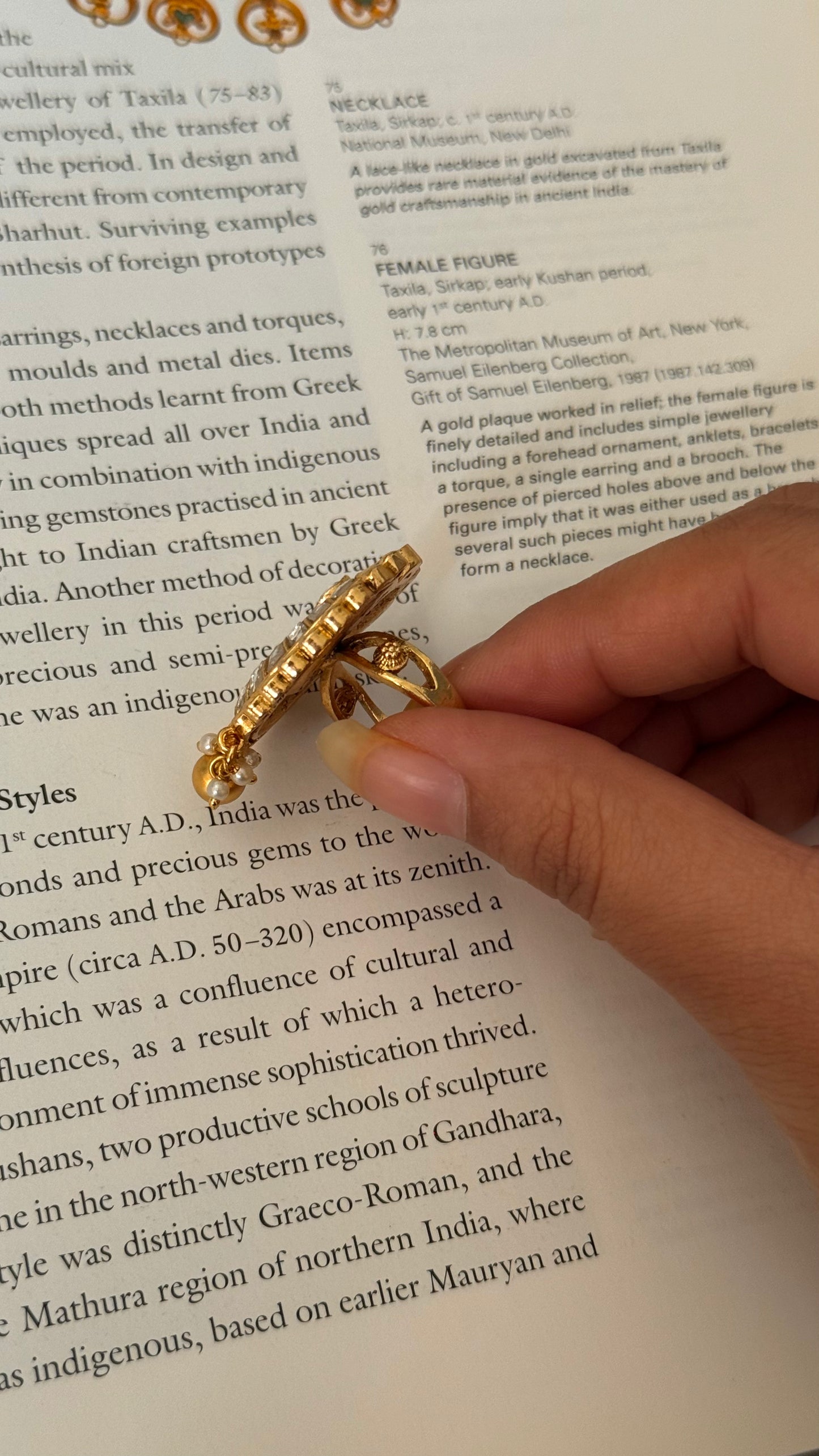 Chandbali paachi kundan heritage ring