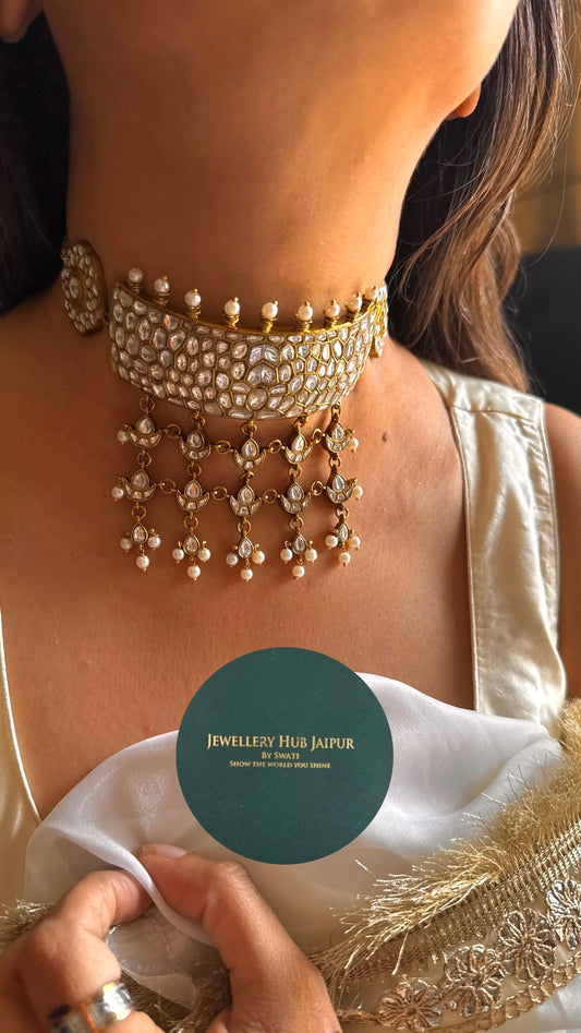 Polki paachi aad with pearl details