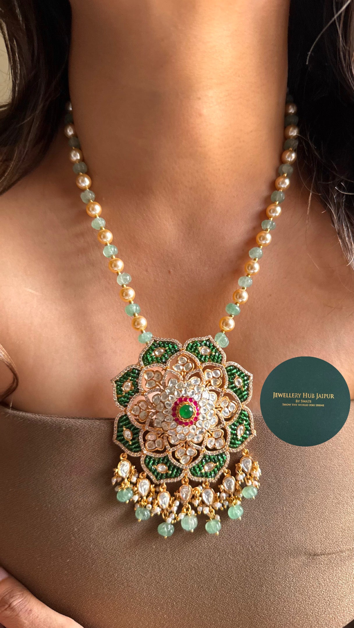 Emerald & ruby moissanite floral pattern pendant set