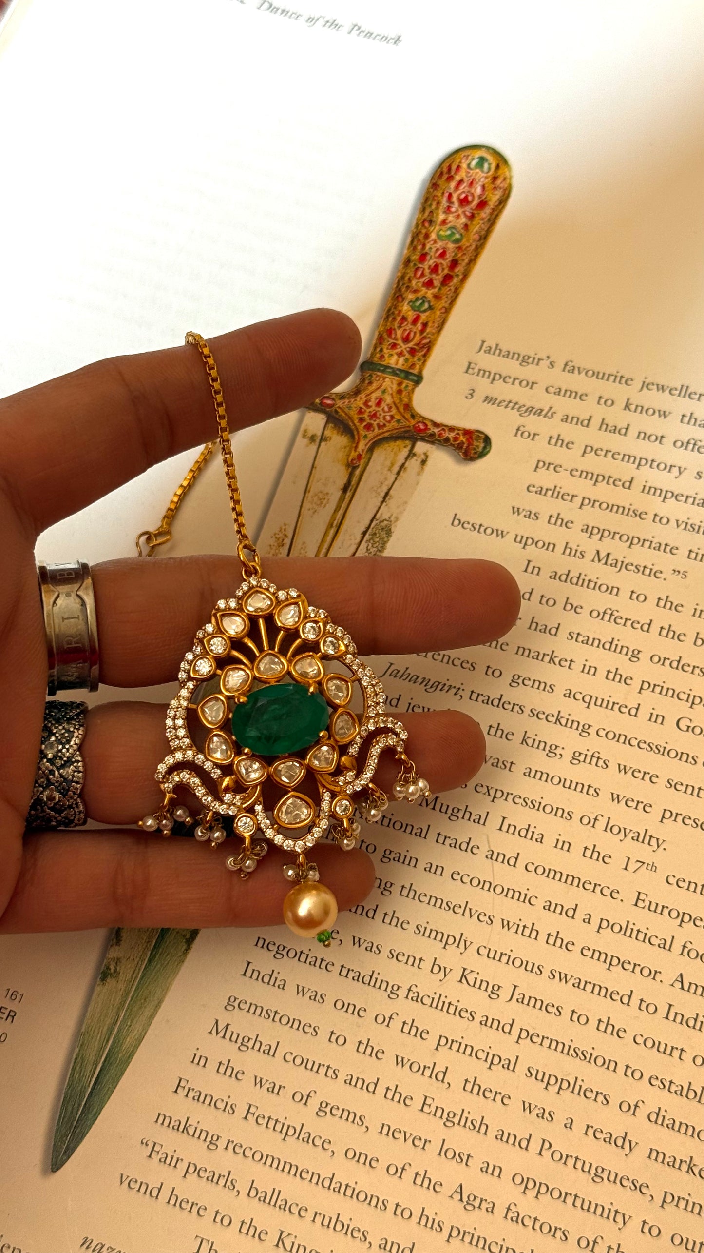 Emerald doublet polki maangtika