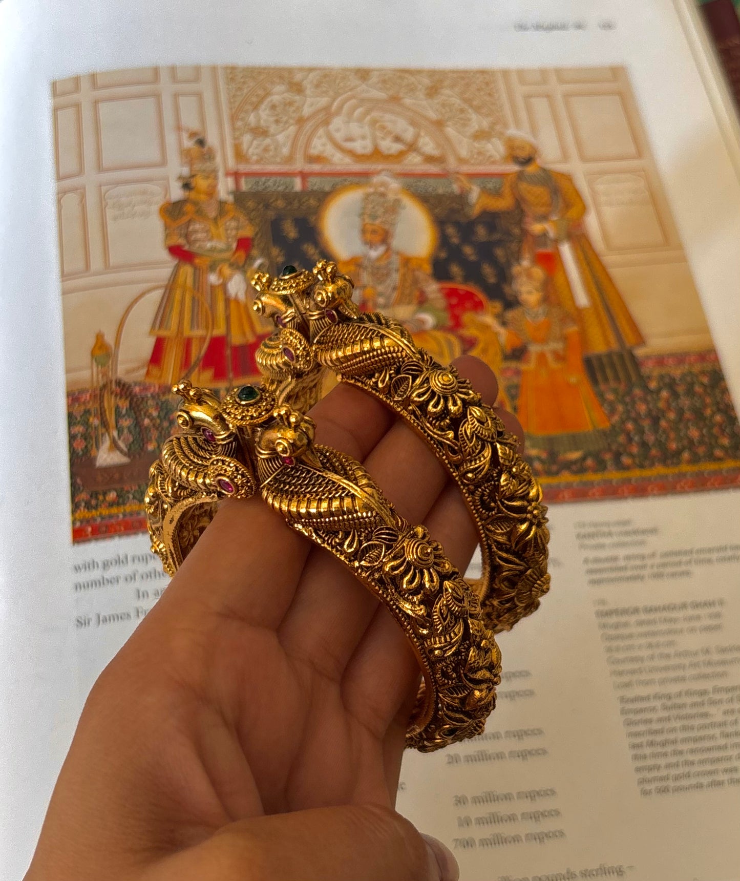 Heritage Gold rajwadi bangdi