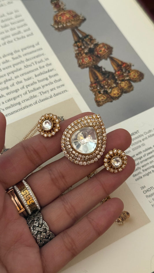 Drop shape uncut polki double finger ring