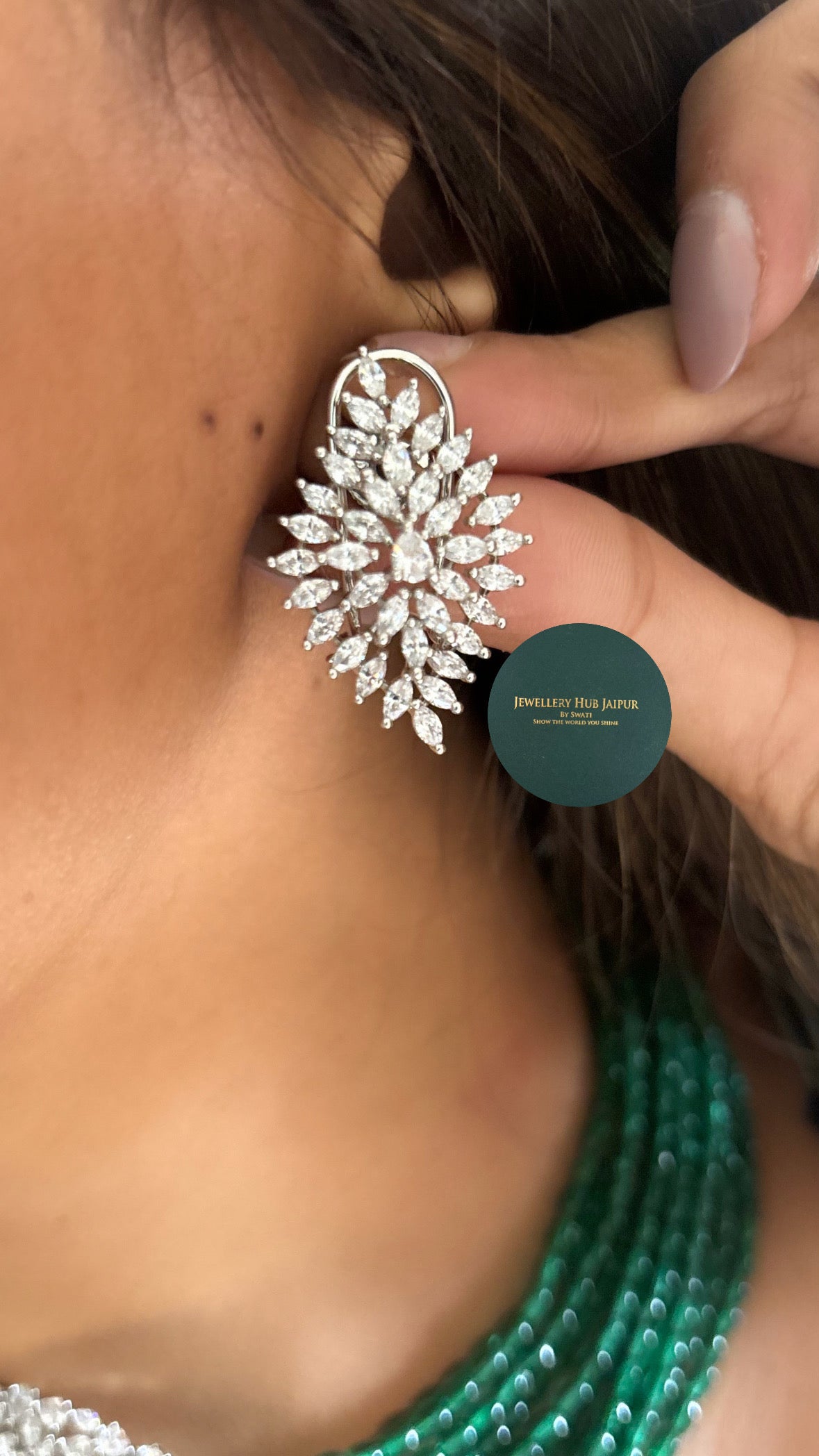 Emerald cocktail necklace