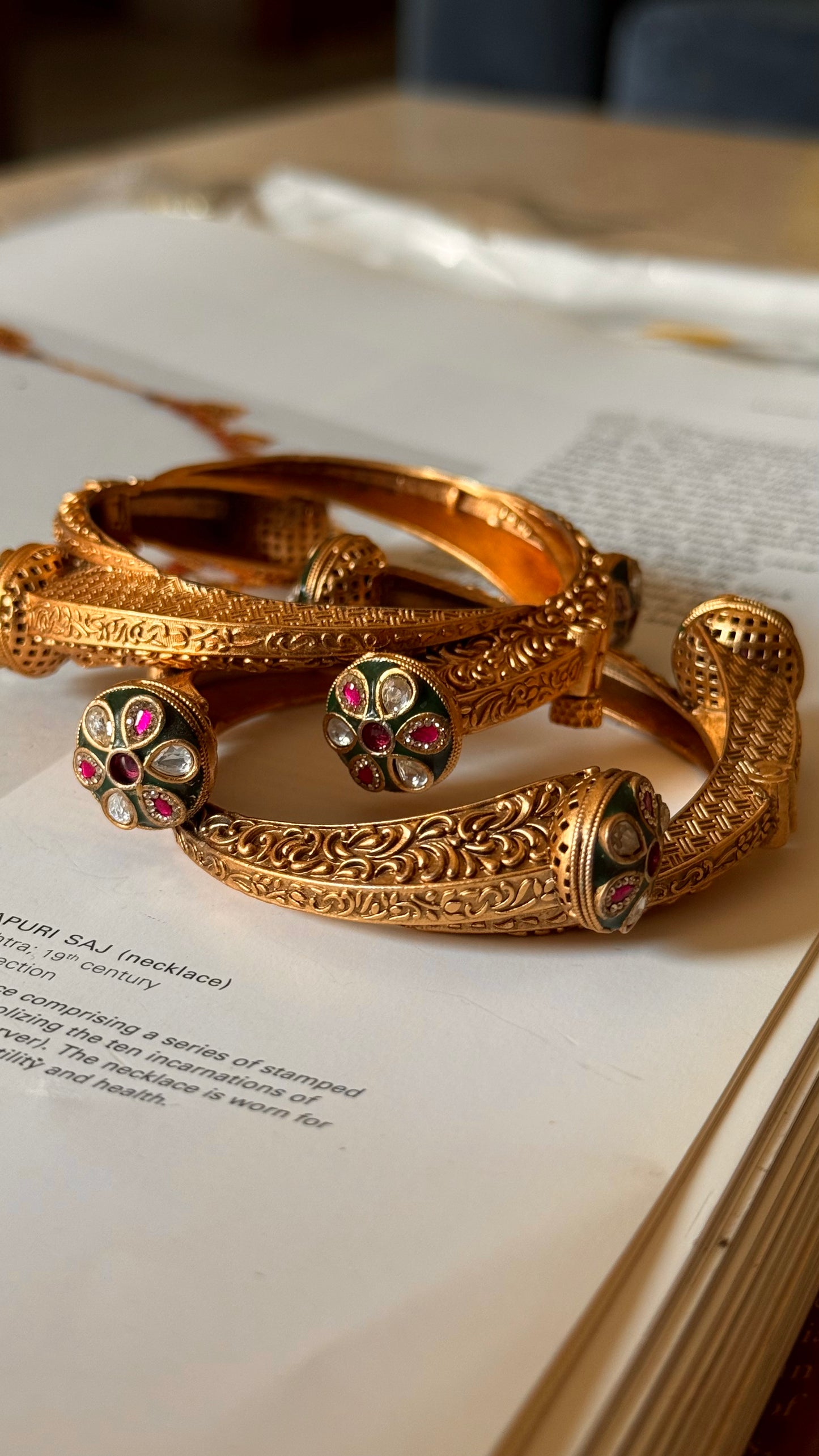 Polki floral emerald & ruby bangle