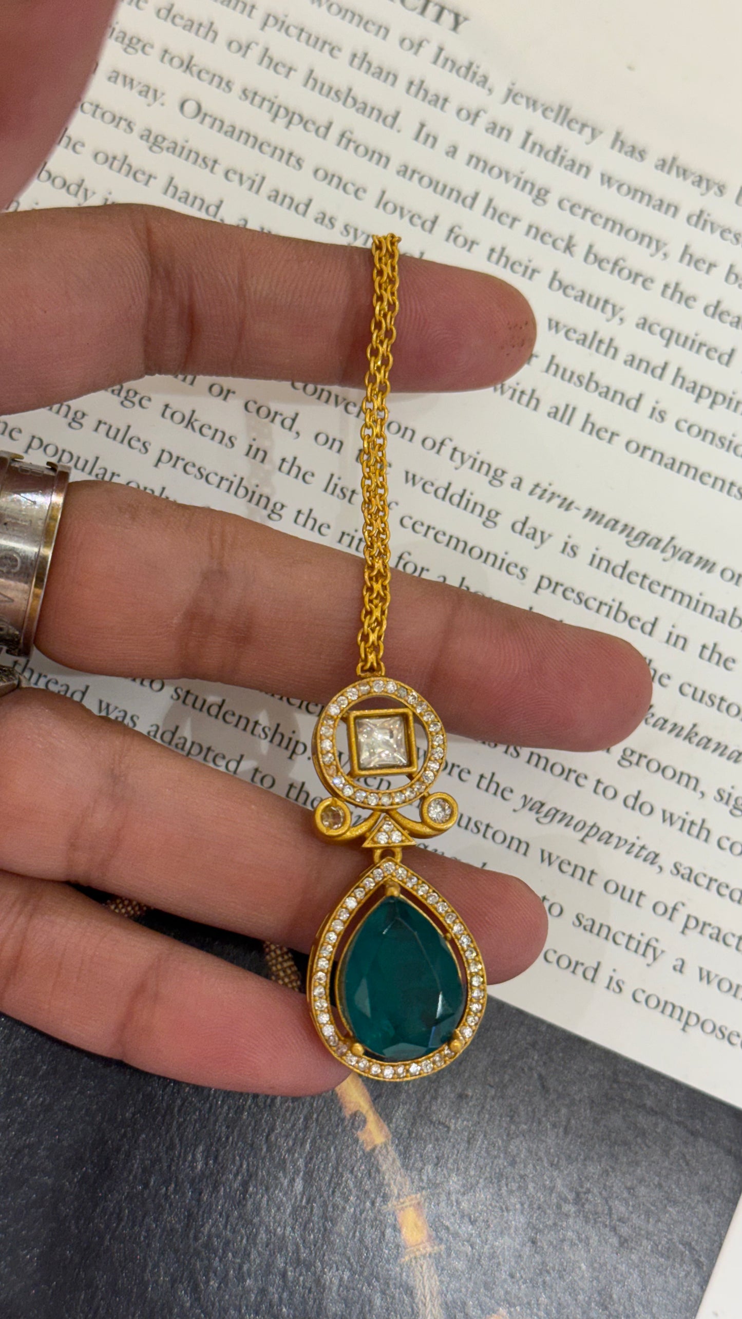 Emerald singles polki maangtika