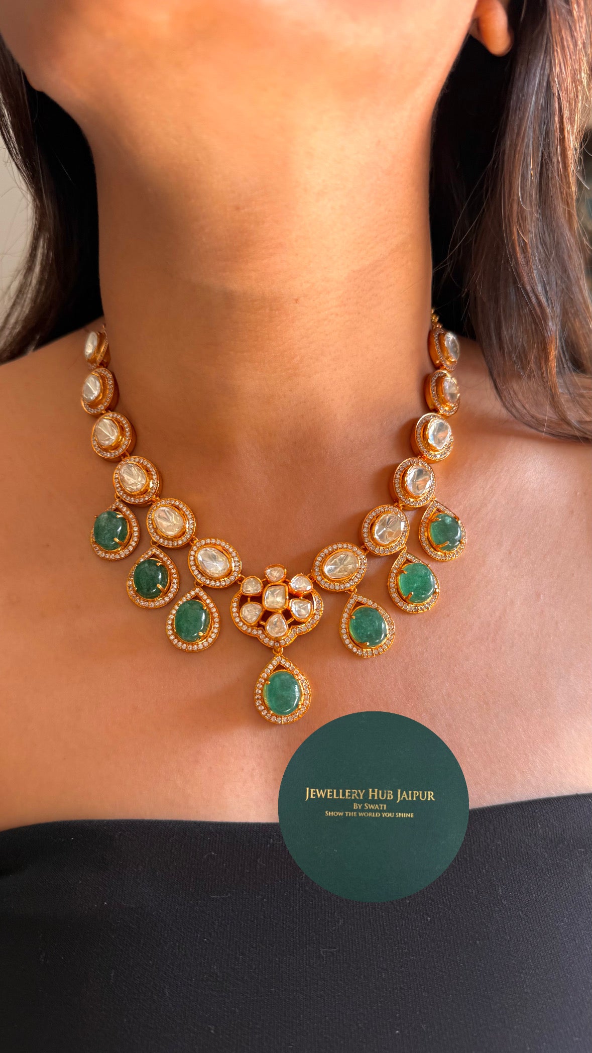 Emerald peeli polki Lv floral gold necklace